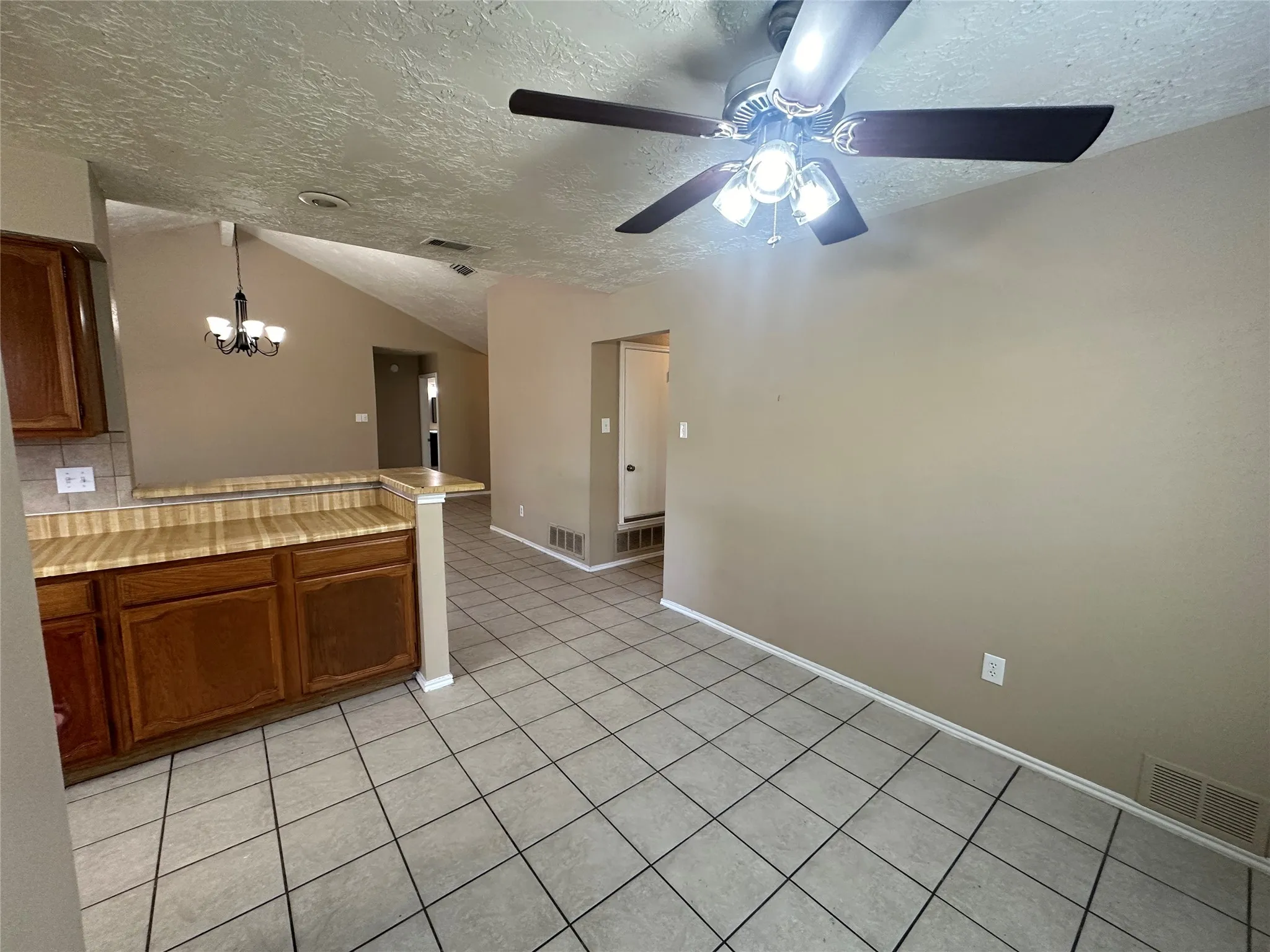 Single Family Residence For Rent in Collin County , 4045 Cavalry Drive, Plano, Texas 75023, 3 Bedroom, 2 Bathroom, 2 Garage spaces, 1,453 Sqft, built in 1983, mls#21406835, Real Estate Agent in Plano, Homes For Rent in Collin county, Homes For Rent in Plano, Realtor in Plano Texas, Real Estate Brokerage Independent Realty Texas, Luminita Cordes Realtor