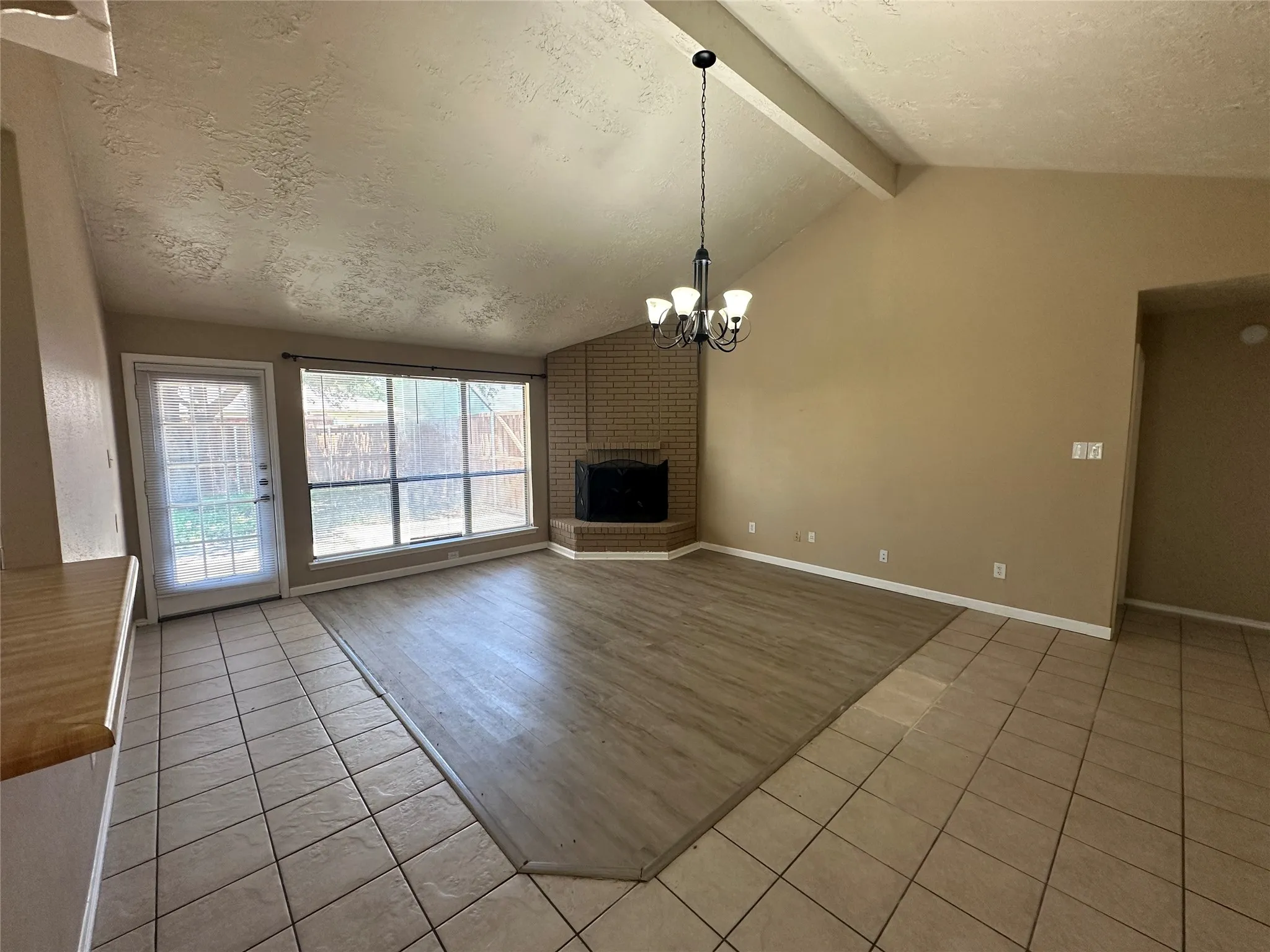 Single Family Residence For Rent in Collin County , 4045 Cavalry Drive, Plano, Texas 75023, 3 Bedroom, 2 Bathroom, 2 Garage spaces, 1,453 Sqft, built in 1983, mls#21406835, Real Estate Agent in Plano, Homes For Rent in Collin county, Homes For Rent in Plano, Realtor in Plano Texas, Real Estate Brokerage Independent Realty Texas, Luminita Cordes Realtor