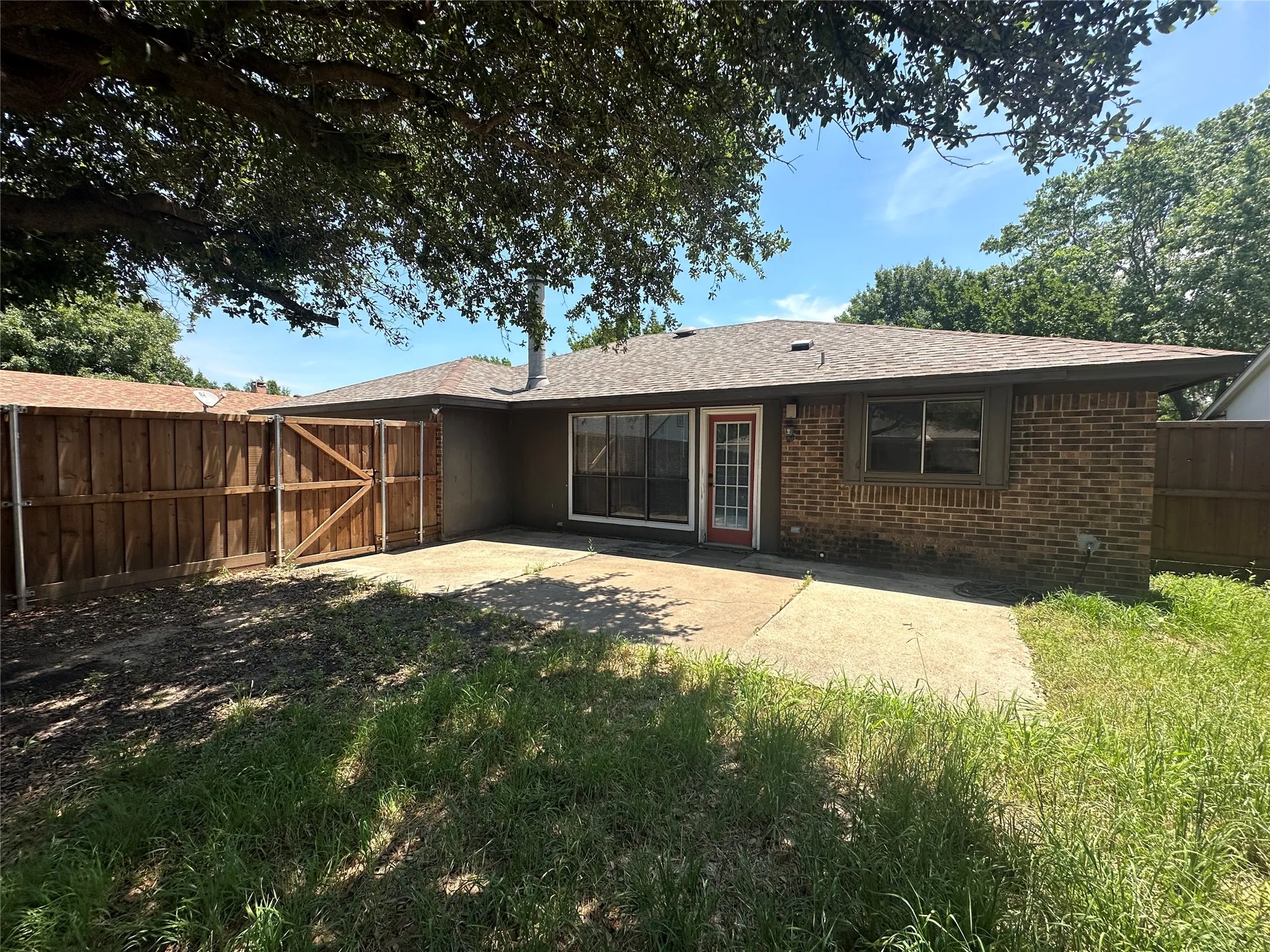 Single Family Residence For Rent in Collin County , 4045 Cavalry Drive, Plano, Texas 75023, 3 Bedroom, 2 Bathroom, 2 Garage spaces, 1,453 Sqft, built in 1983, mls#21406835, Real Estate Agent in Plano, Homes For Rent in Collin county, Homes For Rent in Plano, Realtor in Plano Texas, Real Estate Brokerage Independent Realty Texas, Luminita Cordes Realtor