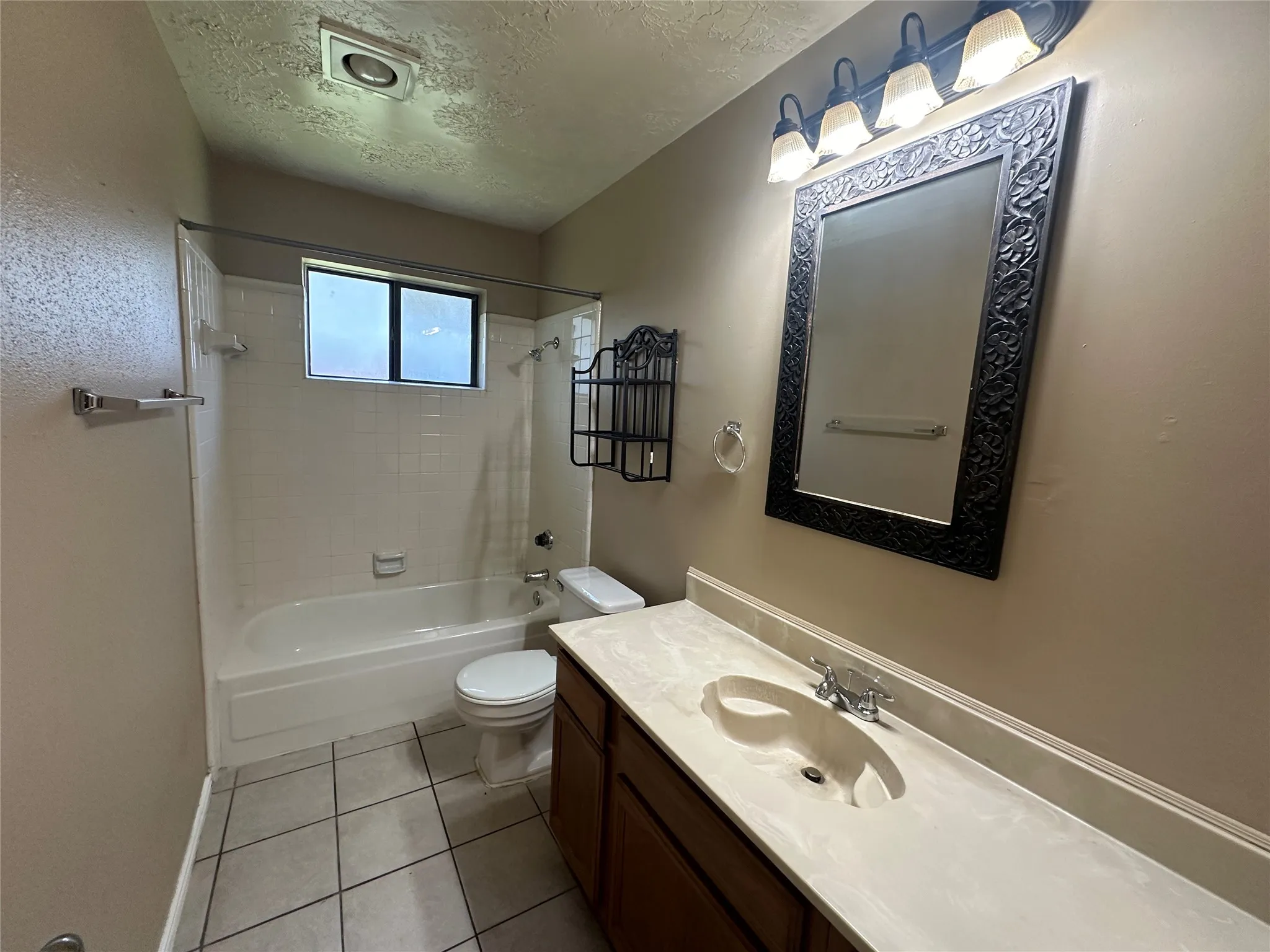 Single Family Residence For Rent in Collin County , 4045 Cavalry Drive, Plano, Texas 75023, 3 Bedroom, 2 Bathroom, 2 Garage spaces, 1,453 Sqft, built in 1983, mls#21406835, Real Estate Agent in Plano, Homes For Rent in Collin county, Homes For Rent in Plano, Realtor in Plano Texas, Real Estate Brokerage Independent Realty Texas, Luminita Cordes Realtor