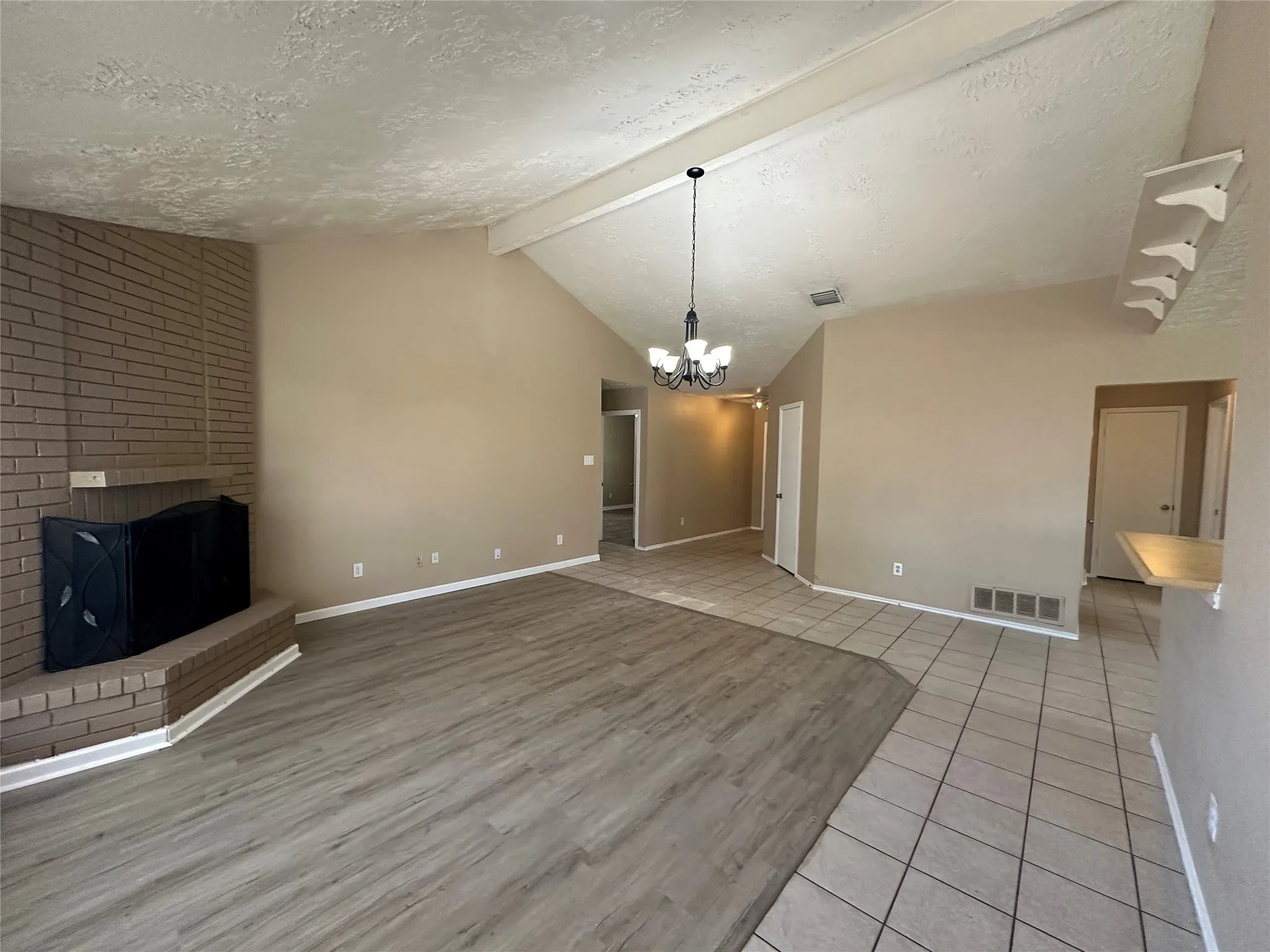 Single Family Residence For Rent in Collin County , 4045 Cavalry Drive, Plano, Texas 75023, 3 Bedroom, 2 Bathroom, 2 Garage spaces, 1,453 Sqft, built in 1983, mls#21406835, Real Estate Agent in Plano, Homes For Rent in Collin county, Homes For Rent in Plano, Realtor in Plano Texas, Real Estate Brokerage Independent Realty Texas, Luminita Cordes Realtor
