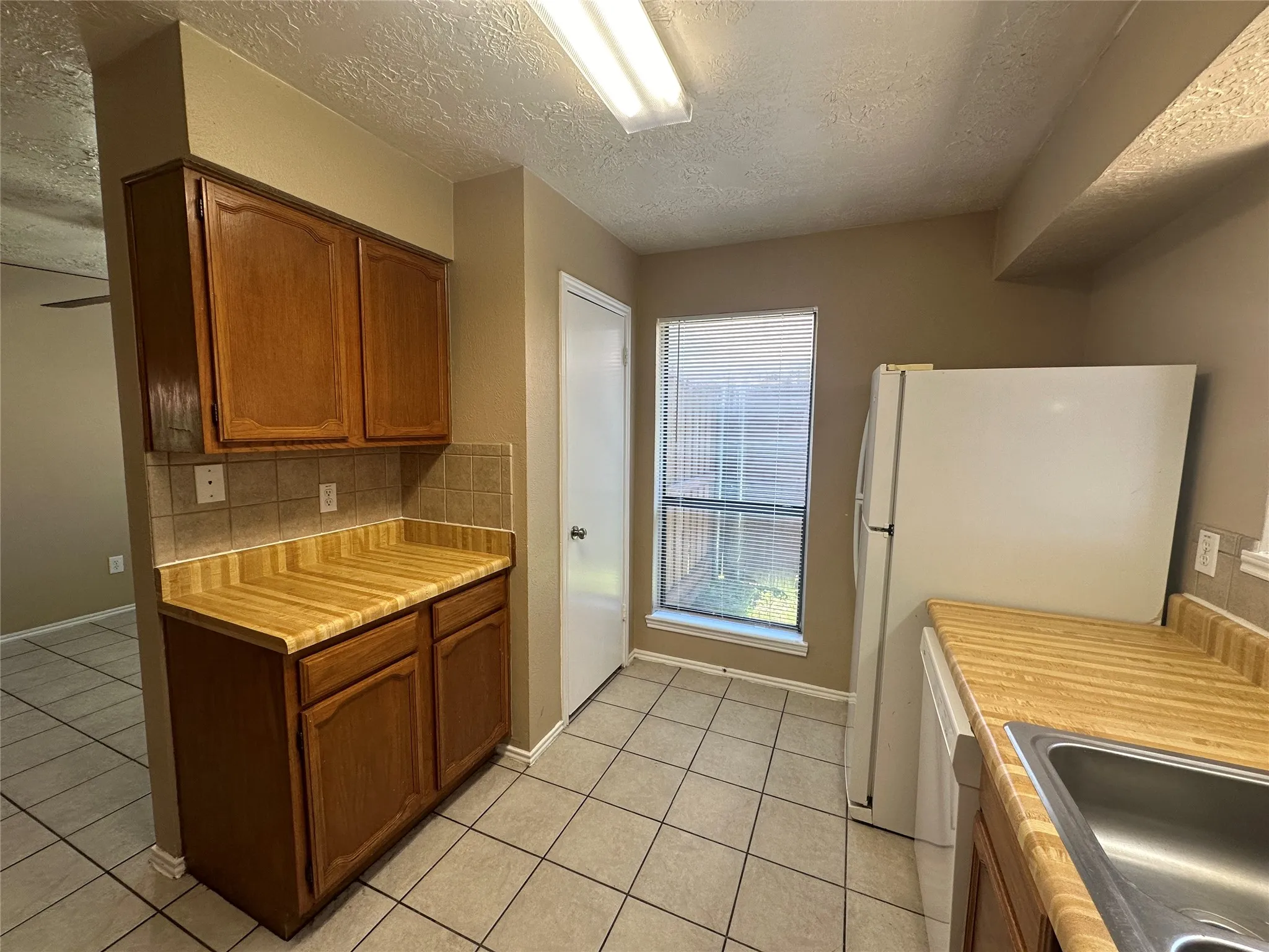 Single Family Residence For Rent in Collin County , 4045 Cavalry Drive, Plano, Texas 75023, 3 Bedroom, 2 Bathroom, 2 Garage spaces, 1,453 Sqft, built in 1983, mls#21406835, Real Estate Agent in Plano, Homes For Rent in Collin county, Homes For Rent in Plano, Realtor in Plano Texas, Real Estate Brokerage Independent Realty Texas, Luminita Cordes Realtor