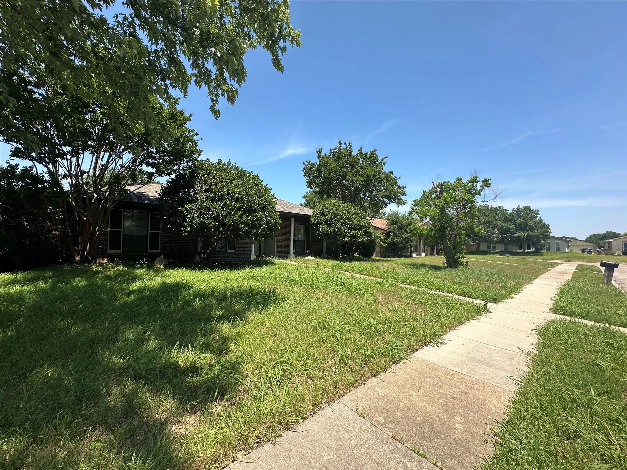 Single Family Residence For Rent in Collin County , 4045 Cavalry Drive, Plano, Texas 75023, 3 Bedroom, 2 Bathroom, 2 Garage spaces, 1,453 Sqft, built in 1983, mls#21406835, Real Estate Agent in Plano, Homes For Rent in Collin county, Homes For Rent in Plano, Realtor in Plano Texas, Real Estate Brokerage Independent Realty Texas, Luminita Cordes Realtor
