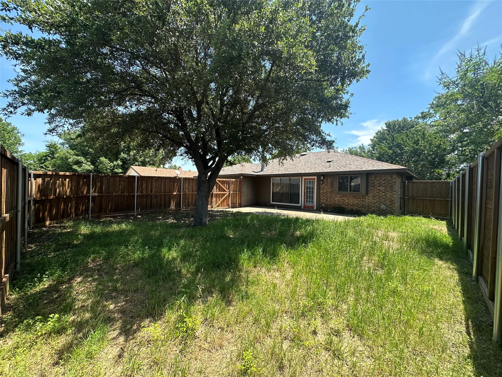 Single Family Residence For Rent in Collin County , 4045 Cavalry Drive, Plano, Texas 75023, 3 Bedroom, 2 Bathroom, 2 Garage spaces, 1,453 Sqft, built in 1983, mls#21406835, Real Estate Agent in Plano, Homes For Rent in Collin county, Homes For Rent in Plano, Realtor in Plano Texas, Real Estate Brokerage Independent Realty Texas, Luminita Cordes Realtor