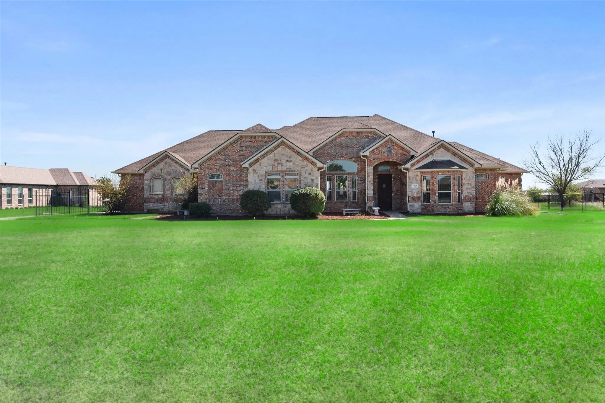 Single Family Residence For Sale in Tarrant County , 7168 Granville Drive, Mansfield, Texas 76063, 4 Bedroom, 4 Bathroom, 3 Garage spaces, 3,656 Sqft, built in 2006, mls#21402381, Real Estate Agent in Mansfield, Homes For Sale in Tarrant county, Homes For Sale in Mansfield, Realtor in Mansfield Texas, Real Estate Brokerage Independent Realty Texas, Luminita Cordes Realtor