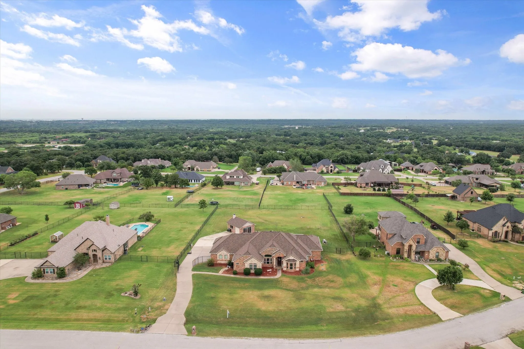 Single Family Residence For Sale in Tarrant County , 7168 Granville Drive, Mansfield, Texas 76063, 4 Bedroom, 4 Bathroom, 3 Garage spaces, 3,656 Sqft, built in 2006, mls#21402381, Real Estate Agent in Mansfield, Homes For Sale in Tarrant county, Homes For Sale in Mansfield, Realtor in Mansfield Texas, Real Estate Brokerage Independent Realty Texas, Luminita Cordes Realtor