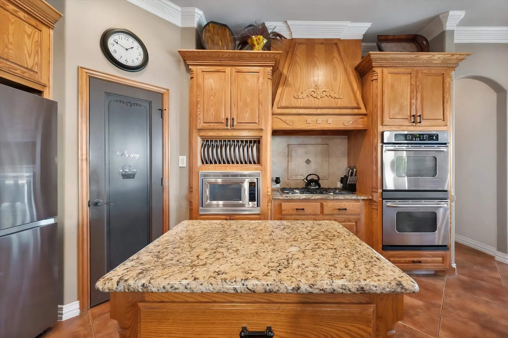 Single Family Residence For Sale in Tarrant County , 7168 Granville Drive, Mansfield, Texas 76063, 4 Bedroom, 4 Bathroom, 3 Garage spaces, 3,656 Sqft, built in 2006, mls#21402381, Real Estate Agent in Mansfield, Homes For Sale in Tarrant county, Homes For Sale in Mansfield, Realtor in Mansfield Texas, Real Estate Brokerage Independent Realty Texas, Luminita Cordes Realtor