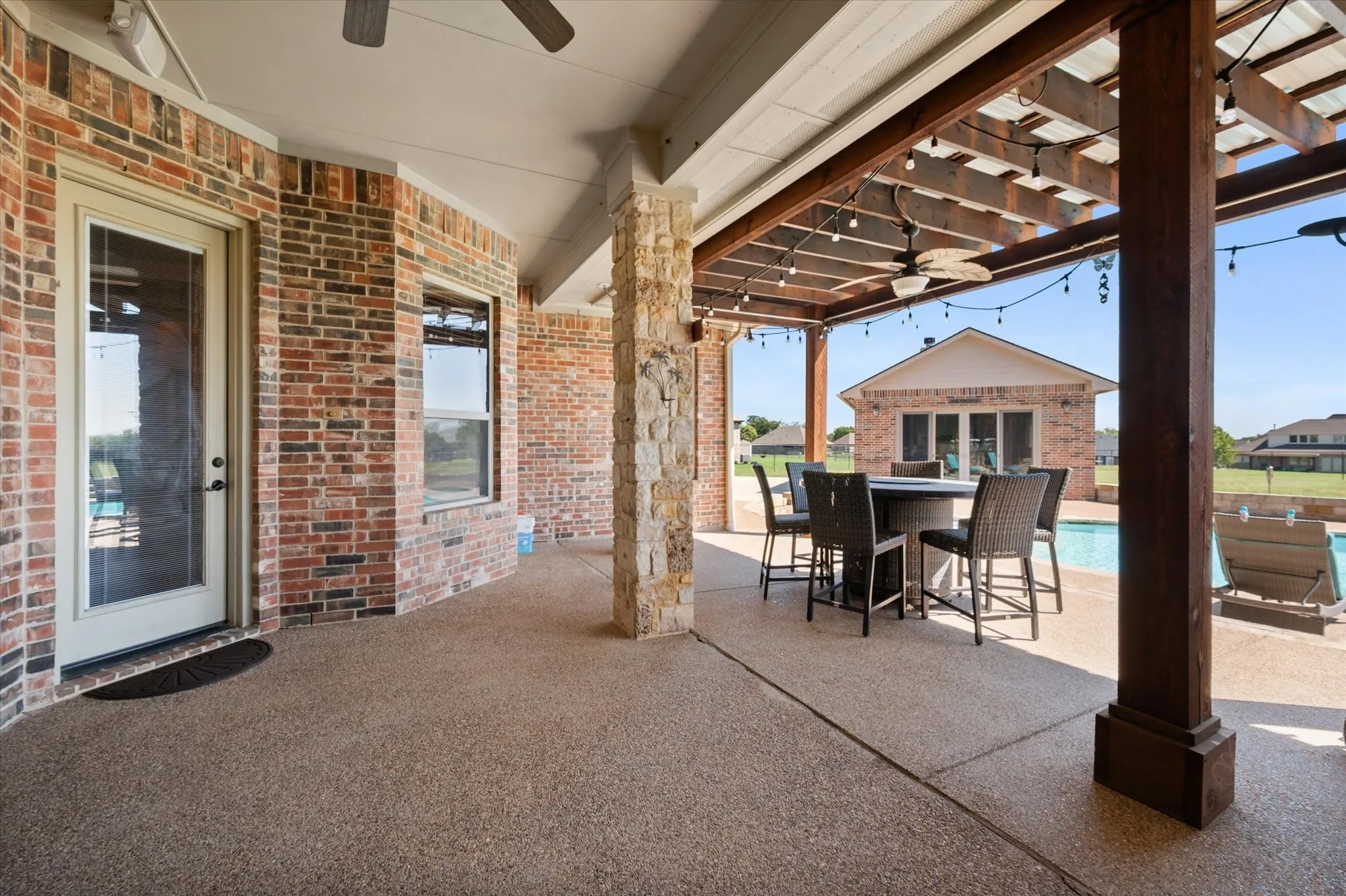 Single Family Residence For Sale in Tarrant County , 7168 Granville Drive, Mansfield, Texas 76063, 4 Bedroom, 4 Bathroom, 3 Garage spaces, 3,656 Sqft, built in 2006, mls#21402381, Real Estate Agent in Mansfield, Homes For Sale in Tarrant county, Homes For Sale in Mansfield, Realtor in Mansfield Texas, Real Estate Brokerage Independent Realty Texas, Luminita Cordes Realtor