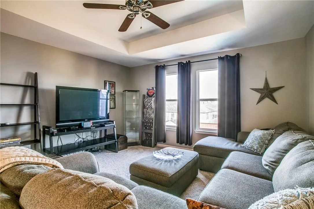 Single Family Residence For Sale in Denton County , 16240 Red River Lane, Fort Worth, Texas 76247, 3 Bedroom, 3 Bathroom, 2 Garage spaces, 2,479 Sqft, built in 2003, mls#21406783, Real Estate Agent in Fort Worth, Homes For Sale in Denton county, Homes For Sale in Fort Worth, Realtor in Fort Worth Texas, Real Estate Brokerage Independent Realty Texas, Luminita Cordes Realtor