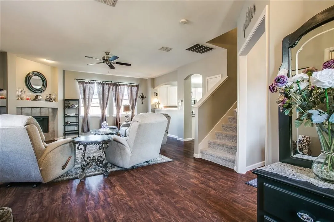 Single Family Residence For Sale in Denton County , 16240 Red River Lane, Fort Worth, Texas 76247, 3 Bedroom, 3 Bathroom, 2 Garage spaces, 2,479 Sqft, built in 2003, mls#21406783, Real Estate Agent in Fort Worth, Homes For Sale in Denton county, Homes For Sale in Fort Worth, Realtor in Fort Worth Texas, Real Estate Brokerage Independent Realty Texas, Luminita Cordes Realtor