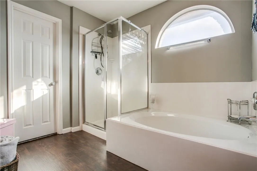 Single Family Residence For Sale in Denton County , 16240 Red River Lane, Fort Worth, Texas 76247, 3 Bedroom, 3 Bathroom, 2 Garage spaces, 2,479 Sqft, built in 2003, mls#21406783, Real Estate Agent in Fort Worth, Homes For Sale in Denton county, Homes For Sale in Fort Worth, Realtor in Fort Worth Texas, Real Estate Brokerage Independent Realty Texas, Luminita Cordes Realtor