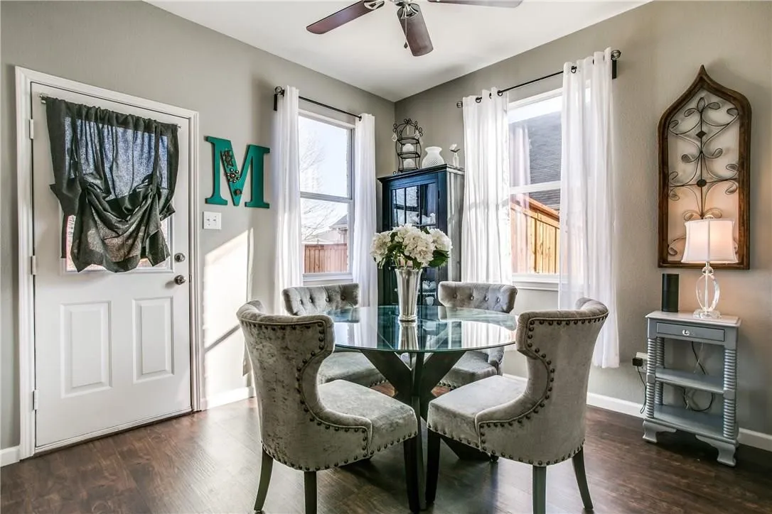 Single Family Residence For Sale in Denton County , 16240 Red River Lane, Fort Worth, Texas 76247, 3 Bedroom, 3 Bathroom, 2 Garage spaces, 2,479 Sqft, built in 2003, mls#21406783, Real Estate Agent in Fort Worth, Homes For Sale in Denton county, Homes For Sale in Fort Worth, Realtor in Fort Worth Texas, Real Estate Brokerage Independent Realty Texas, Luminita Cordes Realtor