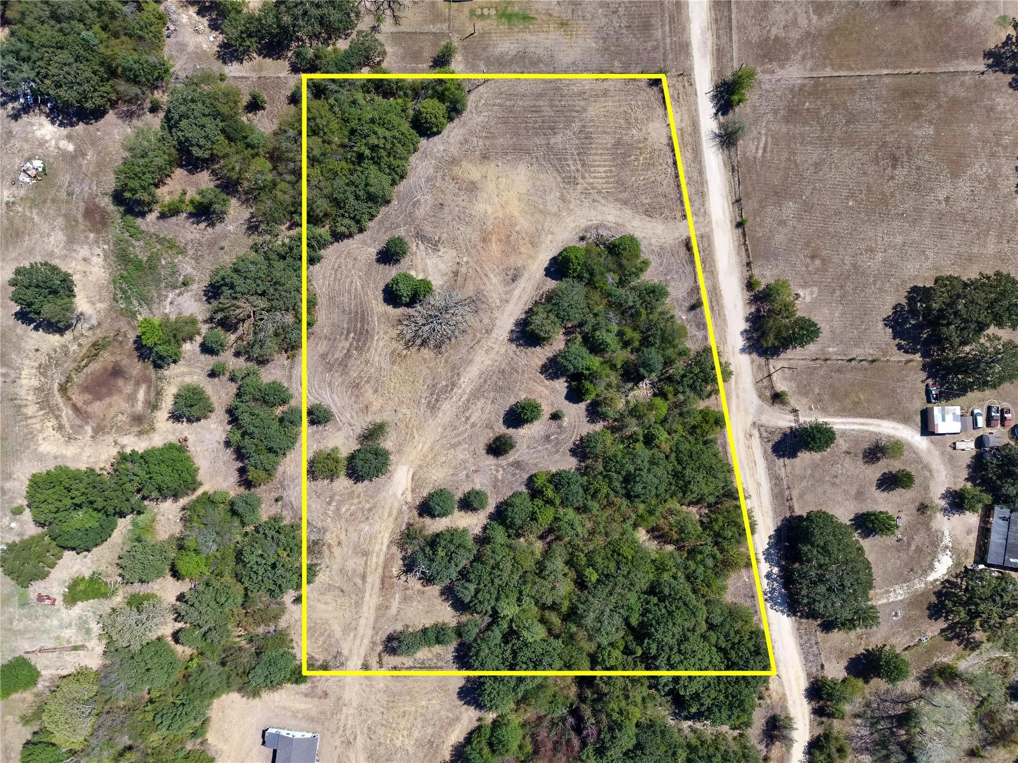 Aerial - Parcel Layout - Approximate Outline. Boundaries shown are approximate.