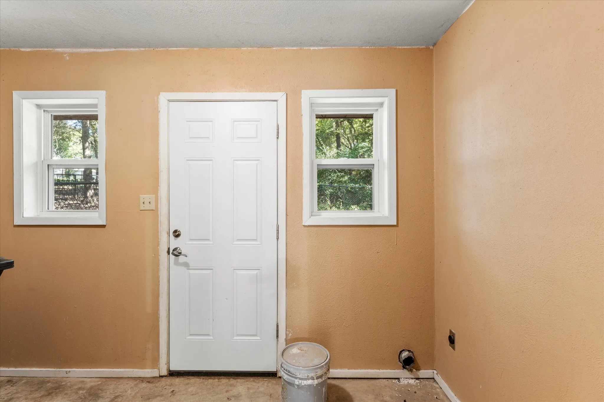 Single Family Residence For Sale in Henderson County , 139 Vista Drive, Eustace, Texas 75124, 3 Bedroom, 2 Bathroom, Garage spaces, 1,740 Sqft, built in 1978, mls#21406848, Real Estate Agent in Eustace, Homes For Sale in Henderson county, Homes For Sale in Eustace, Realtor in Eustace Texas, Real Estate Brokerage Independent Realty Texas, Luminita Cordes Realtor
