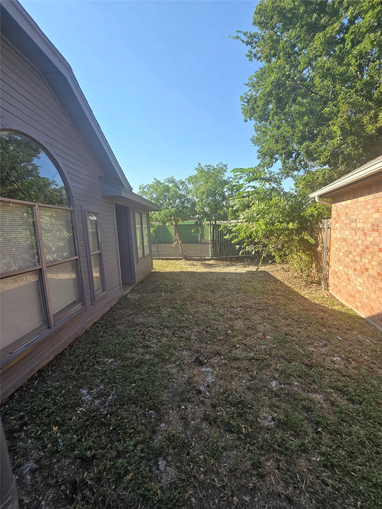 Single Family Residence For Rent in Dallas County , 919 Gaynor Avenue, Duncanville, Texas 75137, 3 Bedroom, 2 Bathroom, 1 Garage spaces, 1,268 Sqft, built in 1987, mls#21406849, Real Estate Agent in Duncanville, Homes For Rent in Dallas county, Homes For Rent in Duncanville, Realtor in Duncanville Texas, Real Estate Brokerage Independent Realty Texas, Luminita Cordes Realtor