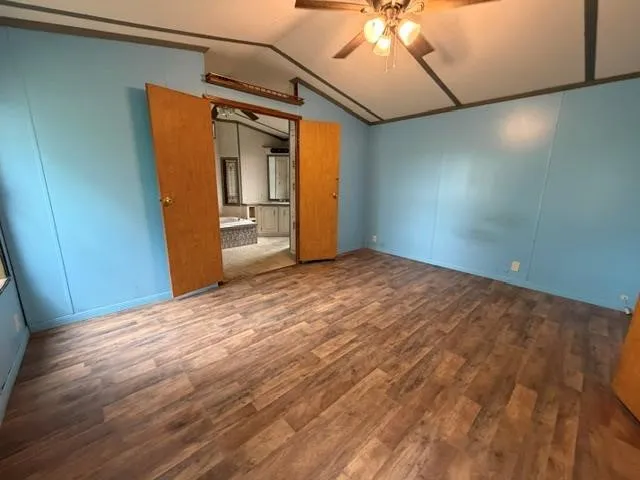 Single Family Residence For Sale in Henderson County , 9391 County Road 2514, Eustace, Texas 75124, 3 Bedroom, 2 Bathroom, Garage spaces, 1,216 Sqft, built in 1987, mls#21406851, Real Estate Agent in Eustace, Homes For Sale in Henderson county, Homes For Sale in Eustace, Realtor in Eustace Texas, Real Estate Brokerage Independent Realty Texas, Luminita Cordes Realtor