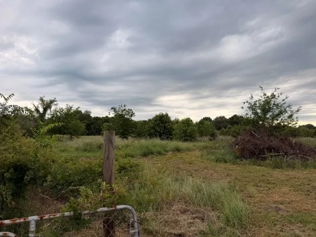 Single Family Residence For Sale in Henderson County , 9391 County Road 2514, Eustace, Texas 75124, 3 Bedroom, 2 Bathroom, Garage spaces, 1,216 Sqft, built in 1987, mls#21406851, Real Estate Agent in Eustace, Homes For Sale in Henderson county, Homes For Sale in Eustace, Realtor in Eustace Texas, Real Estate Brokerage Independent Realty Texas, Luminita Cordes Realtor