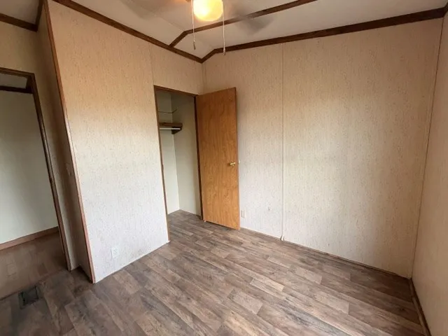 Single Family Residence For Sale in Henderson County , 9391 County Road 2514, Eustace, Texas 75124, 3 Bedroom, 2 Bathroom, Garage spaces, 1,216 Sqft, built in 1987, mls#21406851, Real Estate Agent in Eustace, Homes For Sale in Henderson county, Homes For Sale in Eustace, Realtor in Eustace Texas, Real Estate Brokerage Independent Realty Texas, Luminita Cordes Realtor