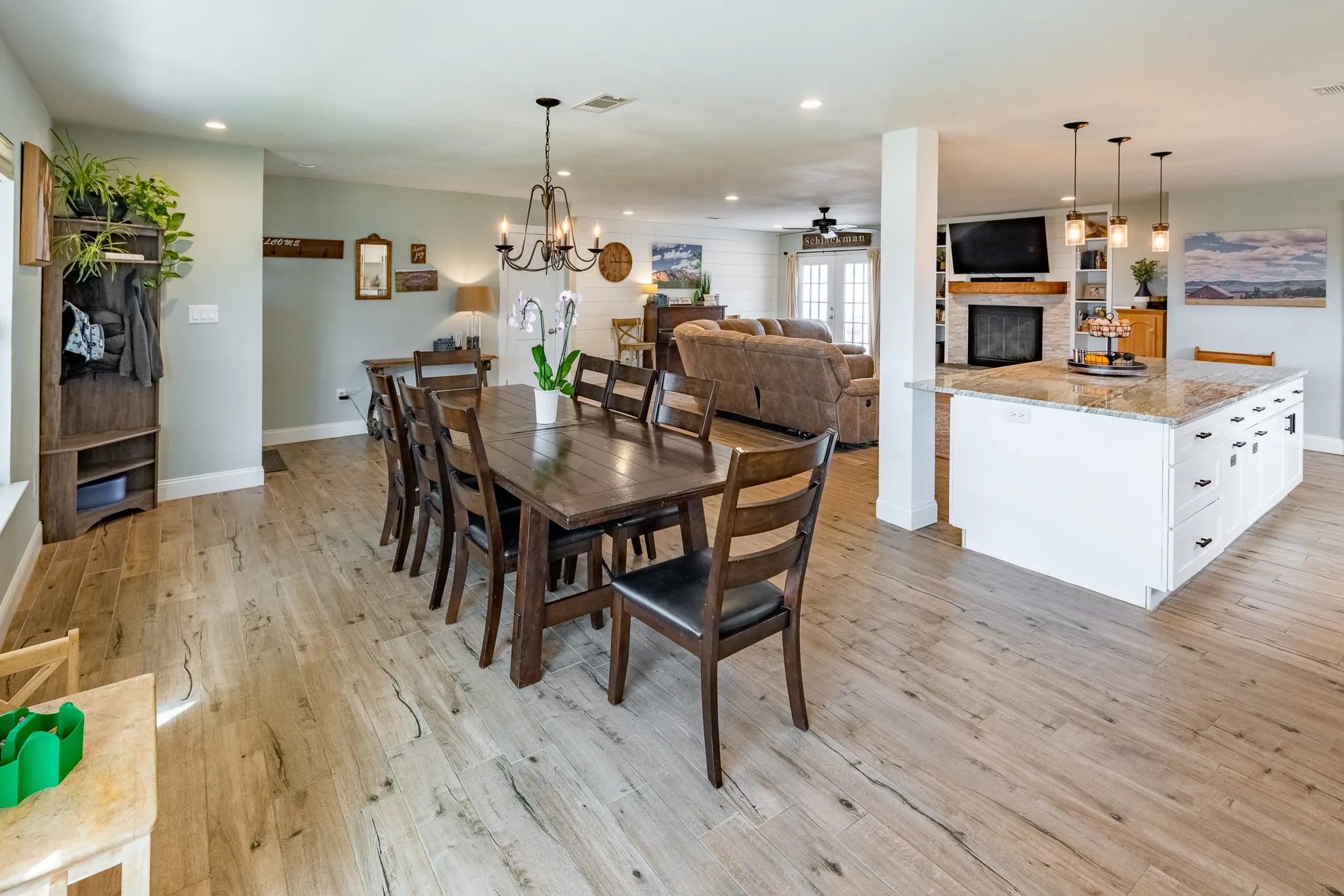Dining area near kitchen