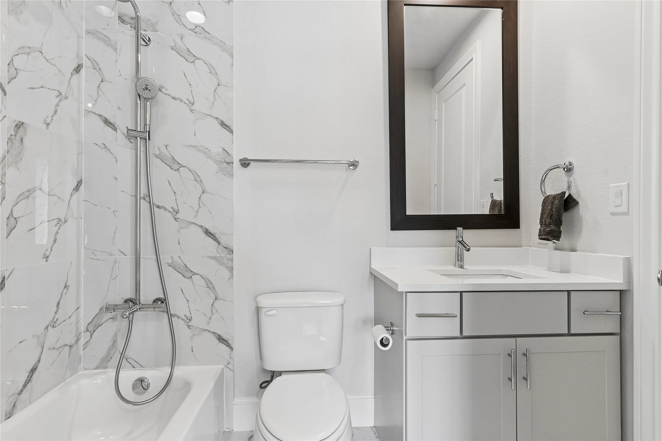 Townhouse For Sale in Dallas County , 5428 Tomlinson Drive, Irving, Texas 75039, 3 Bedroom, 4 Bathroom, 2 Garage spaces, 2,019 Sqft, built in 2024, mls#21404211, Real Estate Agent in Irving, Homes For Sale in Dallas county, Homes For Sale in Irving, Realtor in Irving Texas, Real Estate Brokerage Independent Realty Texas, Luminita Cordes Realtor