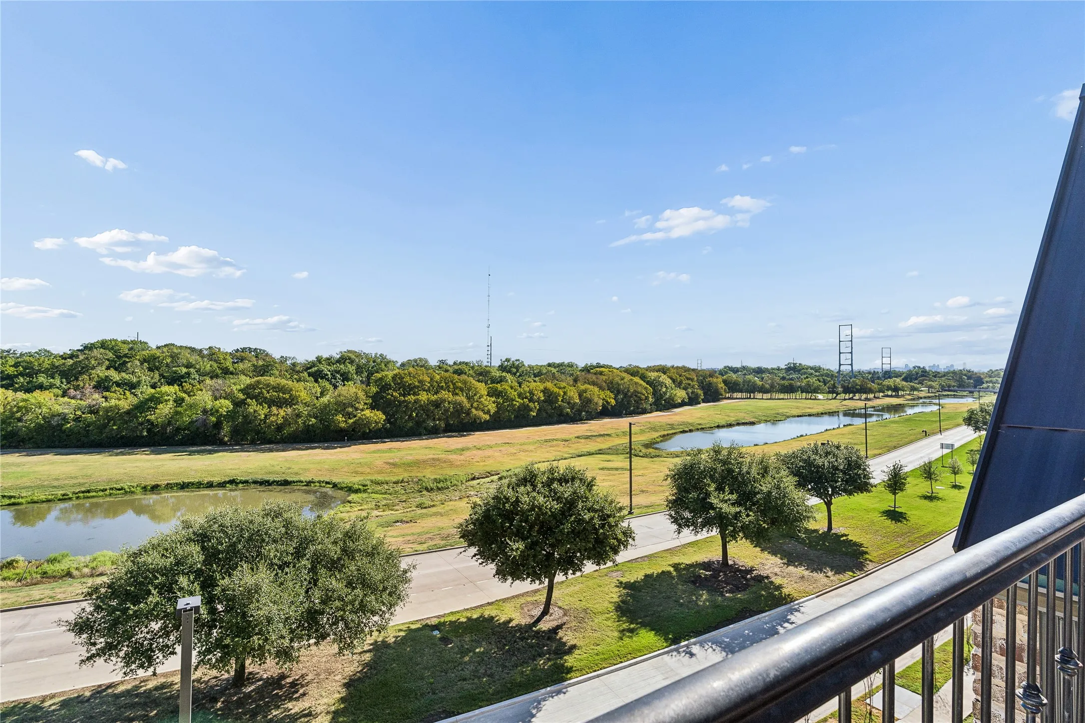 Townhouse For Sale in Dallas County , 5428 Tomlinson Drive, Irving, Texas 75039, 3 Bedroom, 4 Bathroom, 2 Garage spaces, 2,019 Sqft, built in 2024, mls#21404211, Real Estate Agent in Irving, Homes For Sale in Dallas county, Homes For Sale in Irving, Realtor in Irving Texas, Real Estate Brokerage Independent Realty Texas, Luminita Cordes Realtor