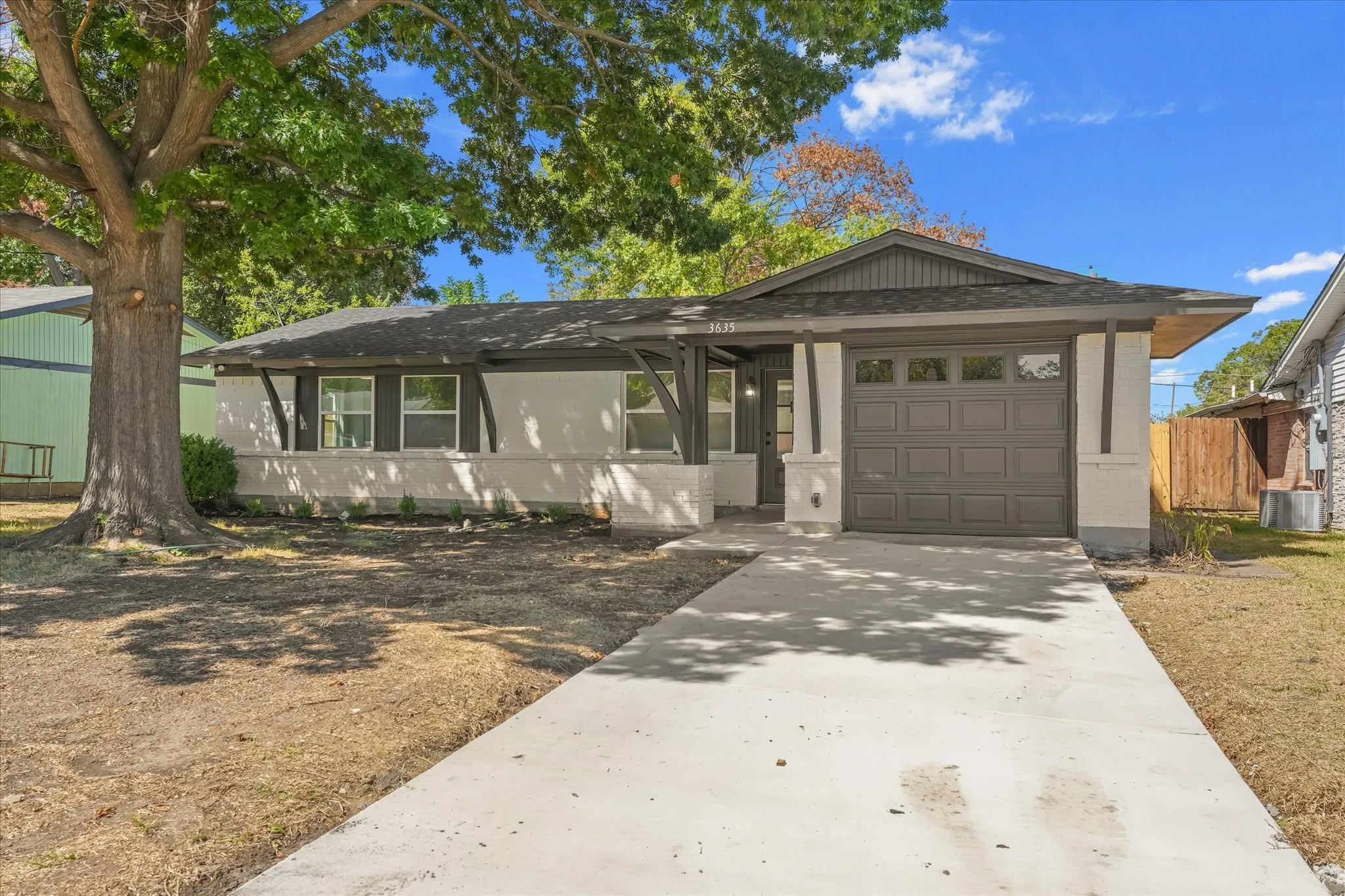Single Family Residence For Sale in Dallas County , 3635 Emerald Drive, Mesquite, Texas 75150, 3 Bedroom, 2 Bathroom, 1 Garage spaces, 1,164 Sqft, built in 1962, mls#21402148, Real Estate Agent in Mesquite, Homes For Sale in Dallas county, Homes For Sale in Mesquite, Realtor in Mesquite Texas, Real Estate Brokerage Independent Realty Texas, Luminita Cordes Realtor