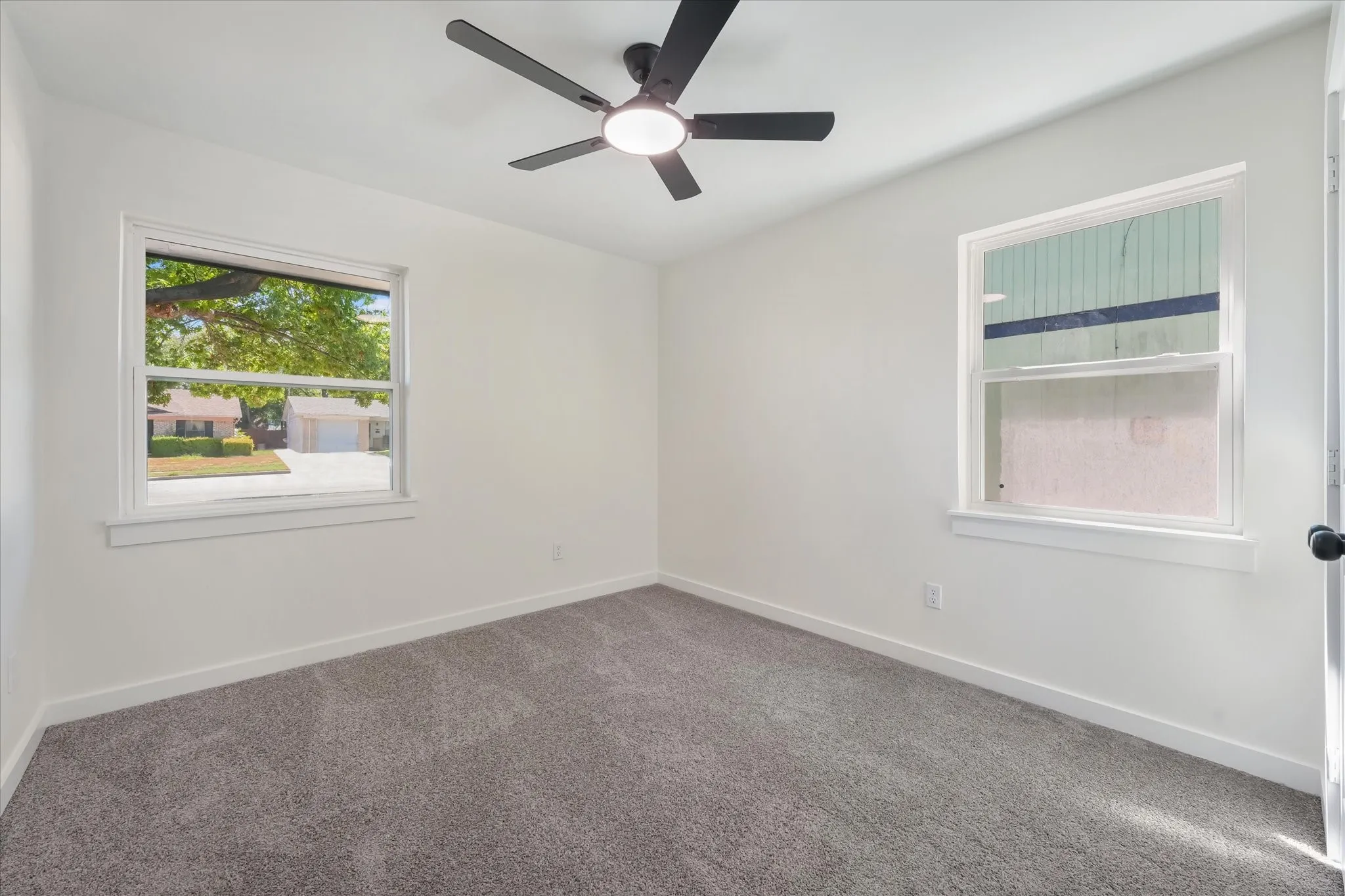 Single Family Residence For Sale in Dallas County , 3635 Emerald Drive, Mesquite, Texas 75150, 3 Bedroom, 2 Bathroom, 1 Garage spaces, 1,164 Sqft, built in 1962, mls#21402148, Real Estate Agent in Mesquite, Homes For Sale in Dallas county, Homes For Sale in Mesquite, Realtor in Mesquite Texas, Real Estate Brokerage Independent Realty Texas, Luminita Cordes Realtor