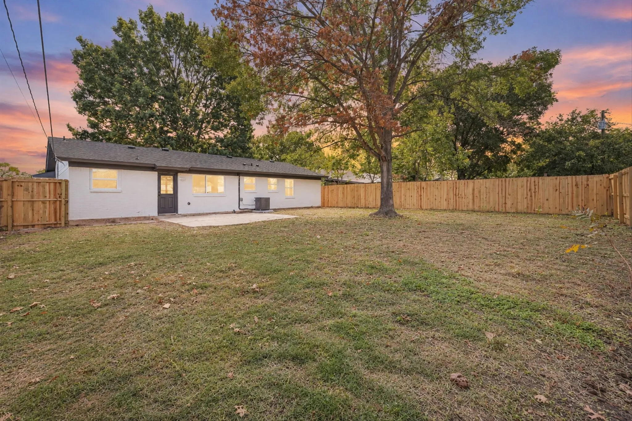 Single Family Residence For Sale in Dallas County , 3635 Emerald Drive, Mesquite, Texas 75150, 3 Bedroom, 2 Bathroom, 1 Garage spaces, 1,164 Sqft, built in 1962, mls#21402148, Real Estate Agent in Mesquite, Homes For Sale in Dallas county, Homes For Sale in Mesquite, Realtor in Mesquite Texas, Real Estate Brokerage Independent Realty Texas, Luminita Cordes Realtor