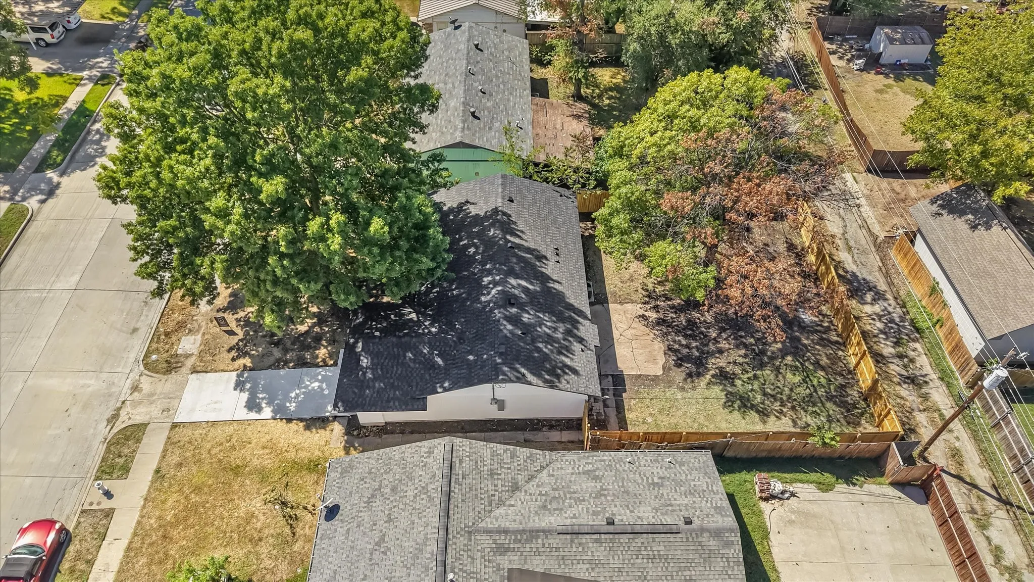 Single Family Residence For Sale in Dallas County , 3635 Emerald Drive, Mesquite, Texas 75150, 3 Bedroom, 2 Bathroom, 1 Garage spaces, 1,164 Sqft, built in 1962, mls#21402148, Real Estate Agent in Mesquite, Homes For Sale in Dallas county, Homes For Sale in Mesquite, Realtor in Mesquite Texas, Real Estate Brokerage Independent Realty Texas, Luminita Cordes Realtor