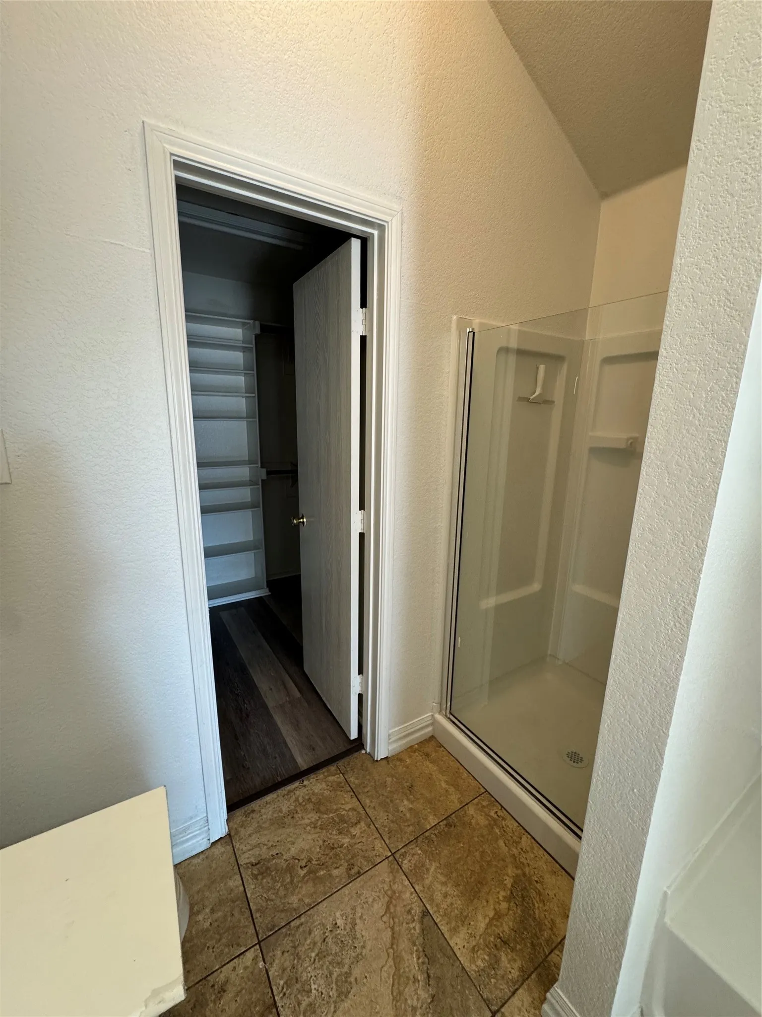 Tile flooring