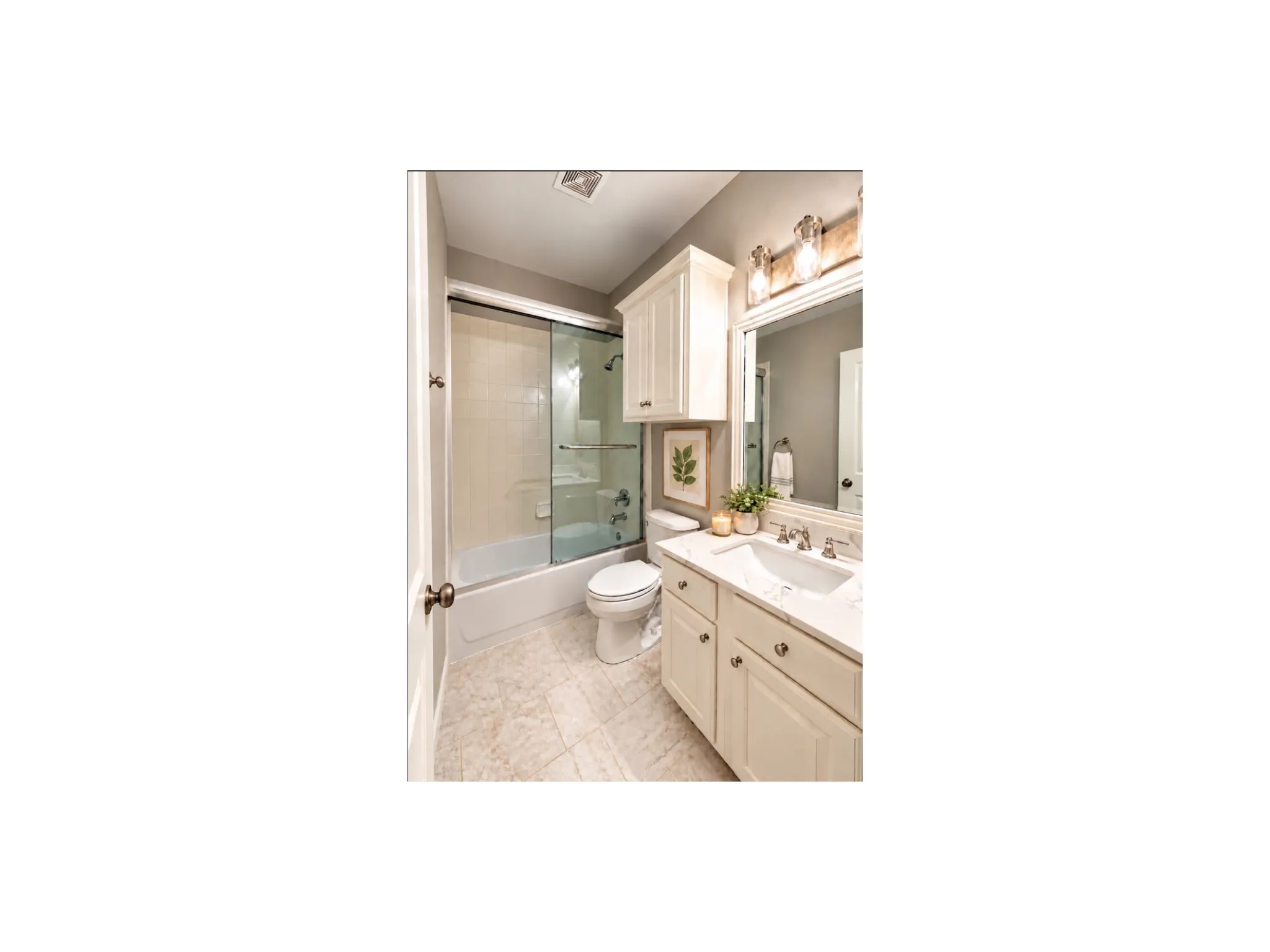 Townhouse For Rent in Collin County , 5713 Lunsford Road, Plano, Texas 75024, 3 Bedroom, 3 Bathroom, 2 Garage spaces, 1,748 Sqft, built in 2005, mls#21406007, Real Estate Agent in Plano, Homes For Rent in Collin county, Homes For Rent in Plano, Realtor in Plano Texas, Real Estate Brokerage Independent Realty Texas, Luminita Cordes Realtor