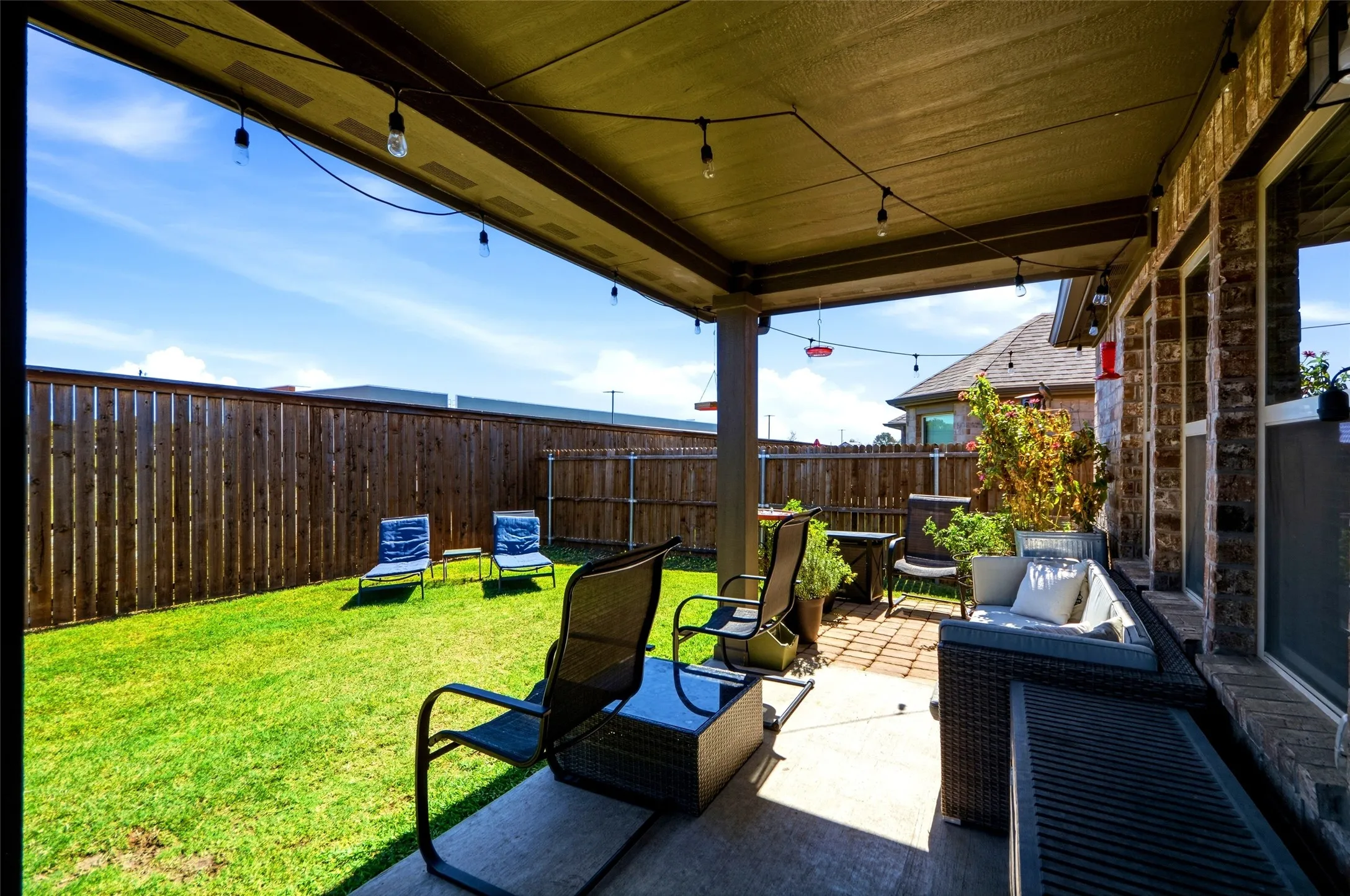 Single Family Residence For Sale in Collin County , 2208 Maplewood Drive, Melissa, Texas 75454, 3 Bedroom, 2 Bathroom, 2 Garage spaces, 1,941 Sqft, built in 2020, mls#21403799, Real Estate Agent in Melissa, Homes For Sale in Collin county, Homes For Sale in Melissa, Realtor in Melissa Texas, Real Estate Brokerage Independent Realty Texas, Luminita Cordes Realtor