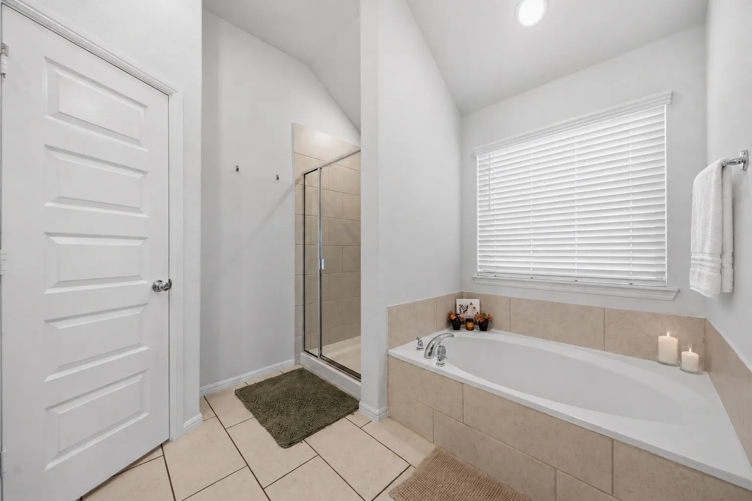 Single Family Residence For Sale in Collin County , 2208 Maplewood Drive, Melissa, Texas 75454, 3 Bedroom, 2 Bathroom, 2 Garage spaces, 1,941 Sqft, built in 2020, mls#21403799, Real Estate Agent in Melissa, Homes For Sale in Collin county, Homes For Sale in Melissa, Realtor in Melissa Texas, Real Estate Brokerage Independent Realty Texas, Luminita Cordes Realtor