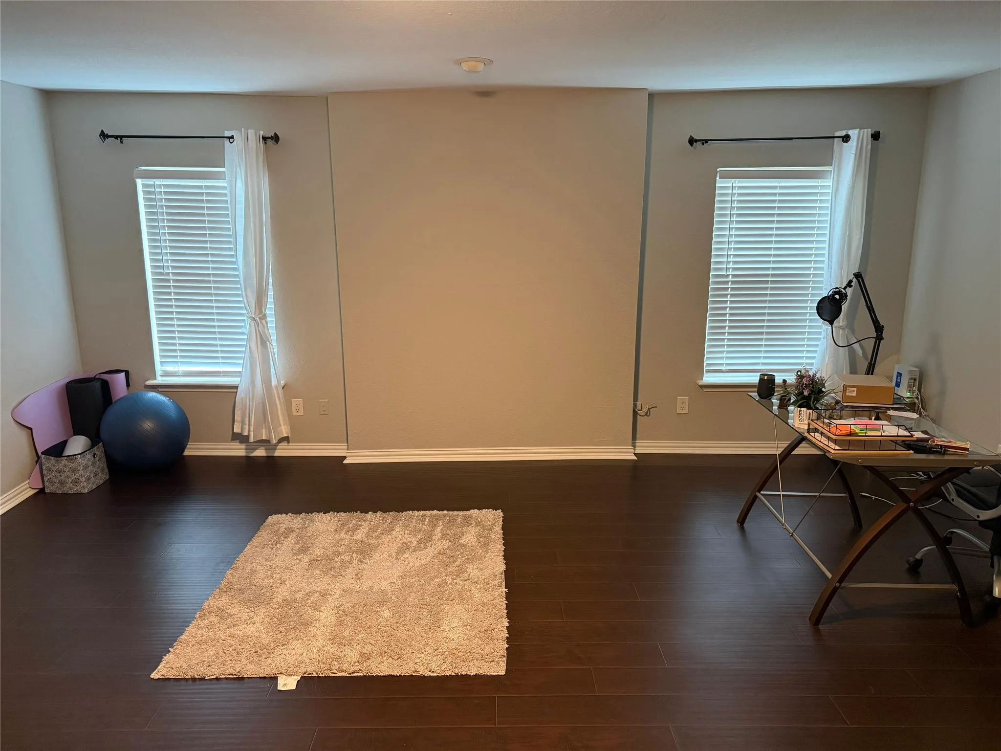 Single Family Residence For Rent in Dallas County , 1415 W Red Bird Lane, Dallas, Texas 75232, 5 Bedroom, 4 Bathroom, Garage spaces, 3,774 Sqft, built in 1961, mls#21396744, Real Estate Agent in Dallas, Homes For Rent in Dallas county, Homes For Rent in Dallas, Realtor in Dallas Texas, Real Estate Brokerage Independent Realty Texas, Luminita Cordes Realtor