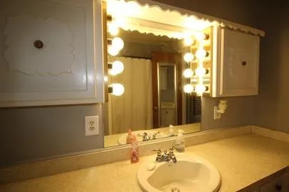 Single Family Residence For Rent in Van Zandt County , 721 Water Crest Circle, Canton, Texas 75103, 2 Bedroom, 1 Bathroom, 1 Garage spaces, 1,263 Sqft, built in 1973, mls#21400421, Real Estate Agent in Canton, Homes For Rent in Van Zandt county, Homes For Rent in Canton, Realtor in Canton Texas, Real Estate Brokerage Independent Realty Texas, Luminita Cordes Realtor