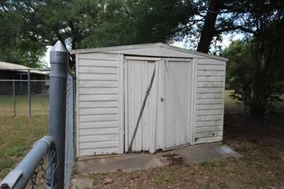 Single Family Residence For Rent in Van Zandt County , 721 Water Crest Circle, Canton, Texas 75103, 2 Bedroom, 1 Bathroom, 1 Garage spaces, 1,263 Sqft, built in 1973, mls#21400421, Real Estate Agent in Canton, Homes For Rent in Van Zandt county, Homes For Rent in Canton, Realtor in Canton Texas, Real Estate Brokerage Independent Realty Texas, Luminita Cordes Realtor