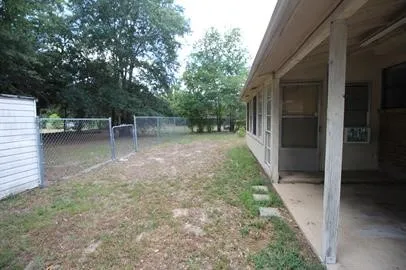 Single Family Residence For Rent in Van Zandt County , 721 Water Crest Circle, Canton, Texas 75103, 2 Bedroom, 1 Bathroom, 1 Garage spaces, 1,263 Sqft, built in 1973, mls#21400421, Real Estate Agent in Canton, Homes For Rent in Van Zandt county, Homes For Rent in Canton, Realtor in Canton Texas, Real Estate Brokerage Independent Realty Texas, Luminita Cordes Realtor