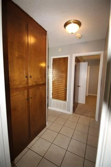 Single Family Residence For Rent in Van Zandt County , 721 Water Crest Circle, Canton, Texas 75103, 2 Bedroom, 1 Bathroom, 1 Garage spaces, 1,263 Sqft, built in 1973, mls#21400421, Real Estate Agent in Canton, Homes For Rent in Van Zandt county, Homes For Rent in Canton, Realtor in Canton Texas, Real Estate Brokerage Independent Realty Texas, Luminita Cordes Realtor