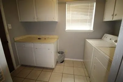 Single Family Residence For Rent in Van Zandt County , 721 Water Crest Circle, Canton, Texas 75103, 2 Bedroom, 1 Bathroom, 1 Garage spaces, 1,263 Sqft, built in 1973, mls#21400421, Real Estate Agent in Canton, Homes For Rent in Van Zandt county, Homes For Rent in Canton, Realtor in Canton Texas, Real Estate Brokerage Independent Realty Texas, Luminita Cordes Realtor