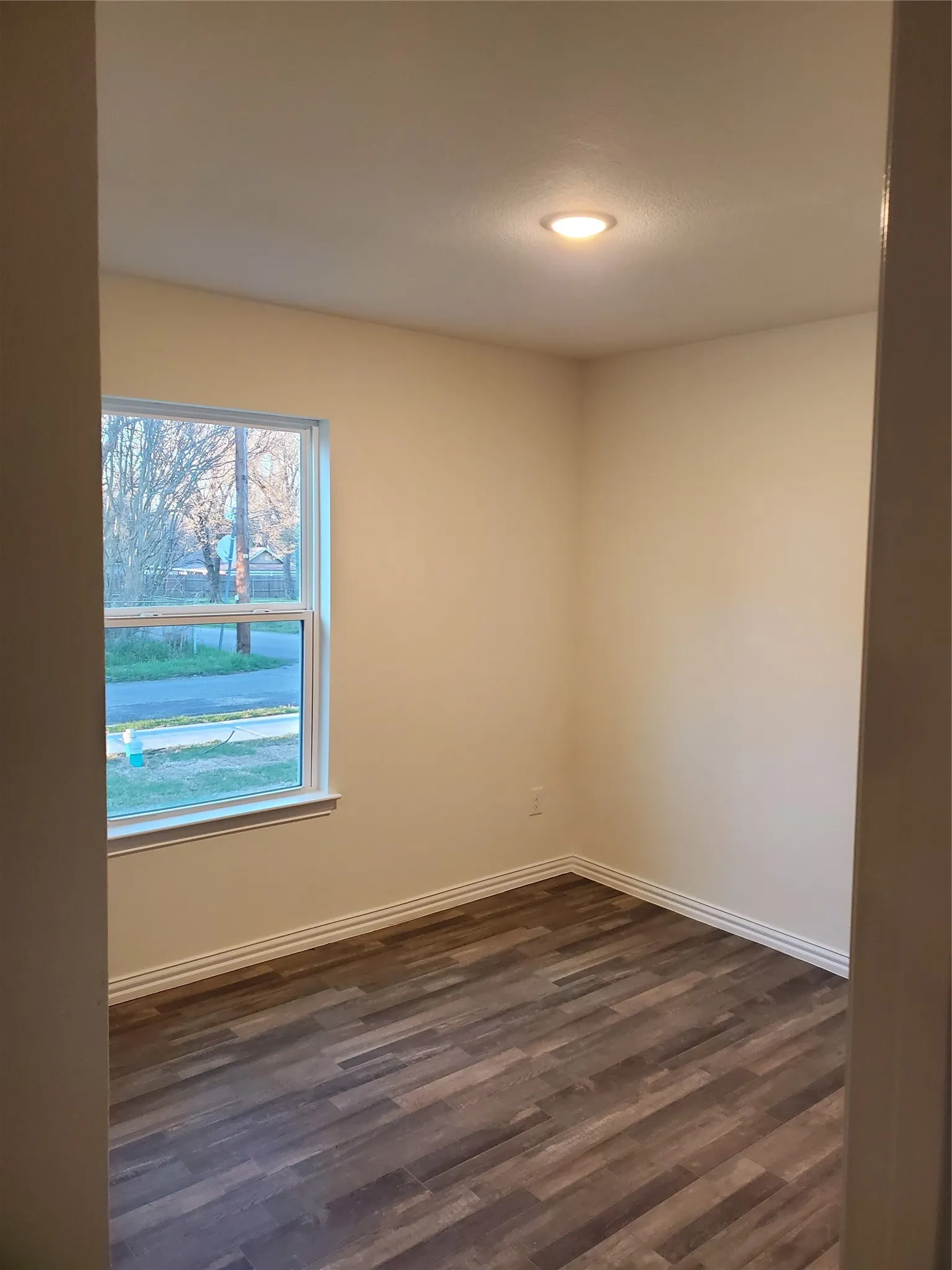 Single Family Residence For Rent in Fannin County , 201 S 2nd Street, Bonham, Texas 75418, 3 Bedroom, 2 Bathroom, Garage spaces, 1,080 Sqft, built in 2021, mls#21406435, Real Estate Agent in Bonham, Homes For Rent in Fannin county, Homes For Rent in Bonham, Realtor in Bonham Texas, Real Estate Brokerage Independent Realty Texas, Luminita Cordes Realtor