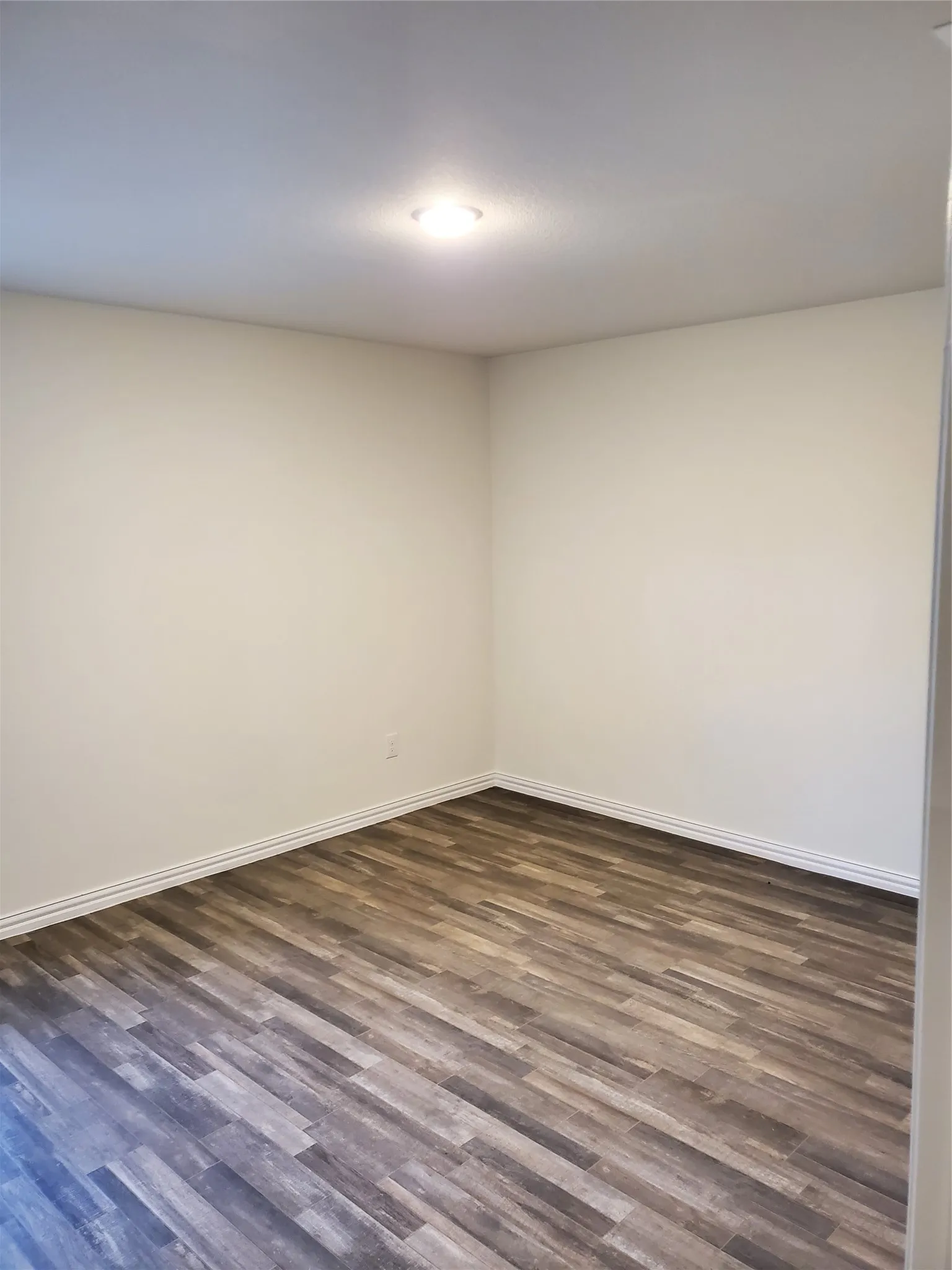 Single Family Residence For Rent in Fannin County , 201 S 2nd Street, Bonham, Texas 75418, 3 Bedroom, 2 Bathroom, Garage spaces, 1,080 Sqft, built in 2021, mls#21406435, Real Estate Agent in Bonham, Homes For Rent in Fannin county, Homes For Rent in Bonham, Realtor in Bonham Texas, Real Estate Brokerage Independent Realty Texas, Luminita Cordes Realtor