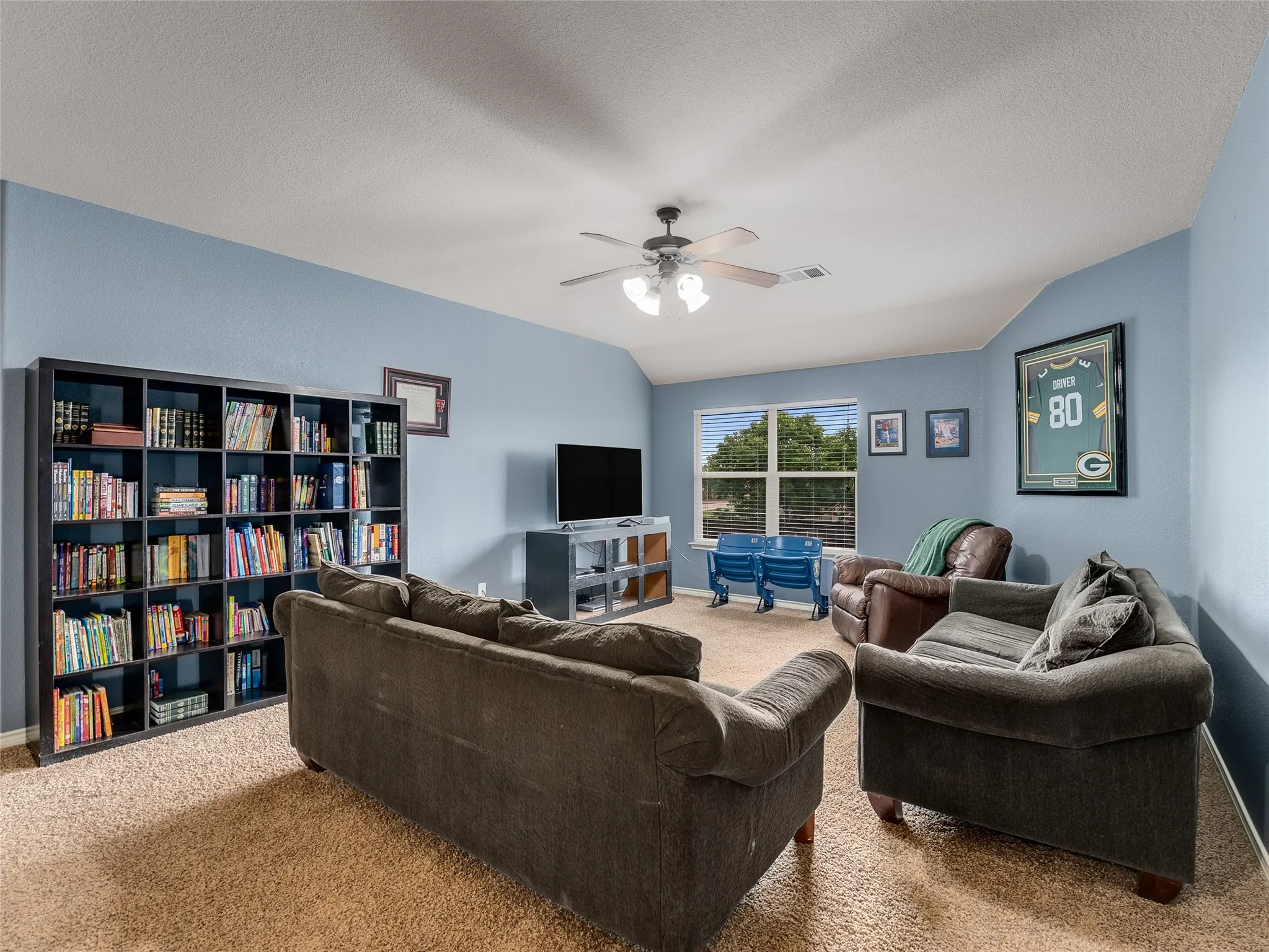 Single Family Residence For Sale in Collin County , 5732 Chateau Drive, Sachse, Texas 75048, 5 Bedroom, 4 Bathroom, 2 Garage spaces, 3,755 Sqft, built in 2010, mls#21406788, Real Estate Agent in Sachse, Homes For Sale in Collin county, Homes For Sale in Sachse, Realtor in Sachse Texas, Real Estate Brokerage Independent Realty Texas, Luminita Cordes Realtor