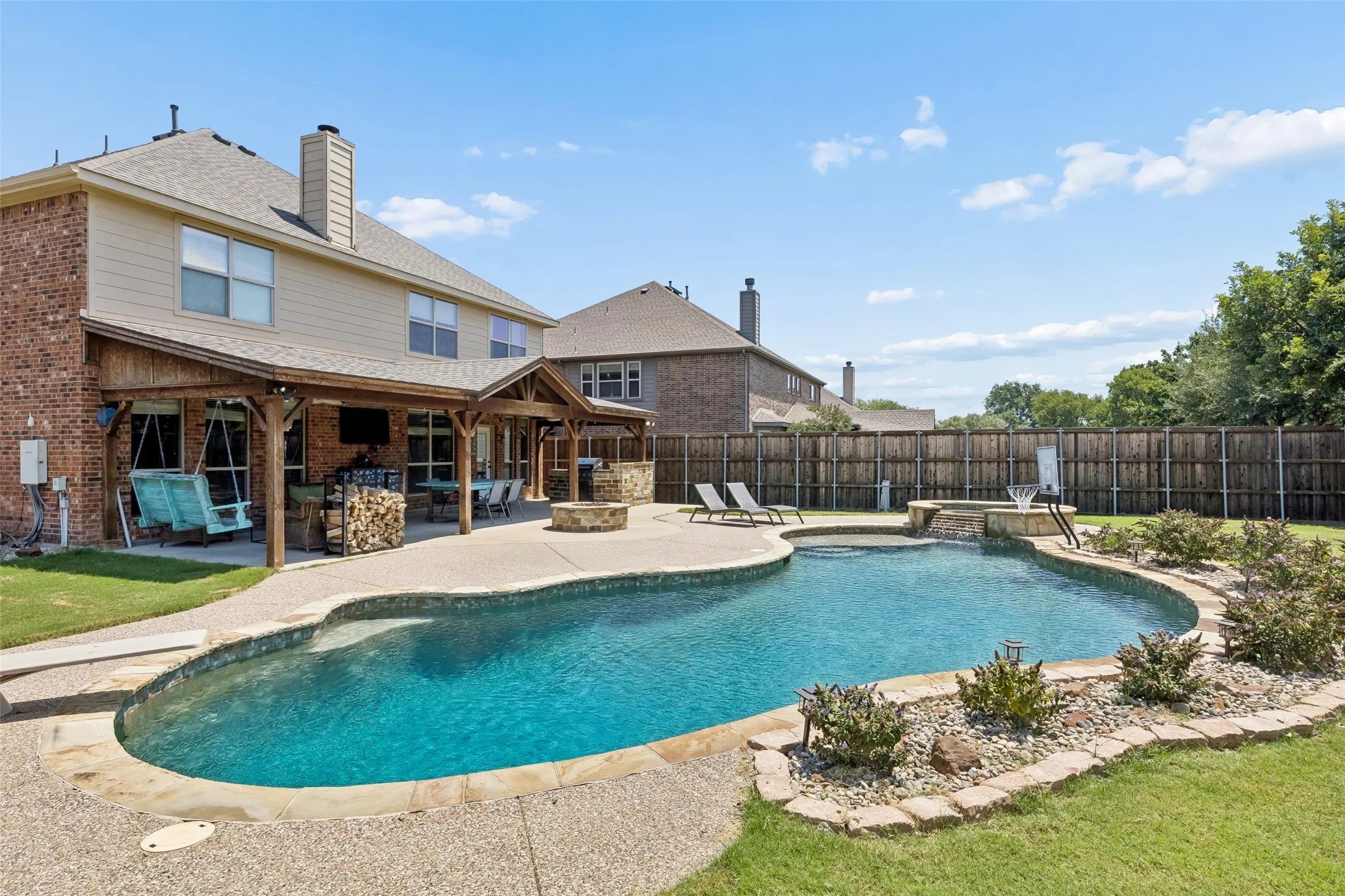Single Family Residence For Sale in Collin County , 5732 Chateau Drive, Sachse, Texas 75048, 5 Bedroom, 4 Bathroom, 2 Garage spaces, 3,755 Sqft, built in 2010, mls#21406788, Real Estate Agent in Sachse, Homes For Sale in Collin county, Homes For Sale in Sachse, Realtor in Sachse Texas, Real Estate Brokerage Independent Realty Texas, Luminita Cordes Realtor