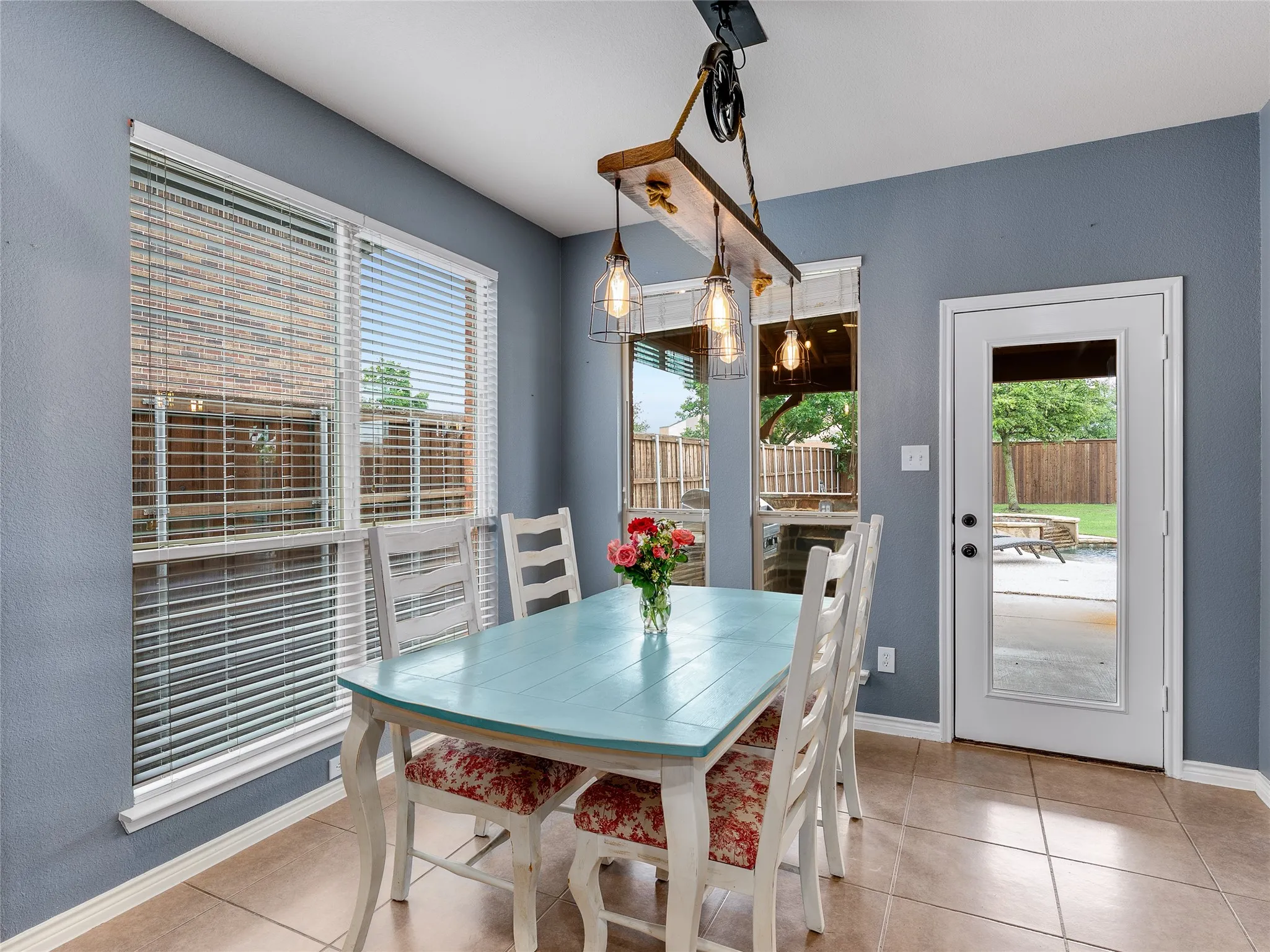 Single Family Residence For Sale in Collin County , 5732 Chateau Drive, Sachse, Texas 75048, 5 Bedroom, 4 Bathroom, 2 Garage spaces, 3,755 Sqft, built in 2010, mls#21406788, Real Estate Agent in Sachse, Homes For Sale in Collin county, Homes For Sale in Sachse, Realtor in Sachse Texas, Real Estate Brokerage Independent Realty Texas, Luminita Cordes Realtor