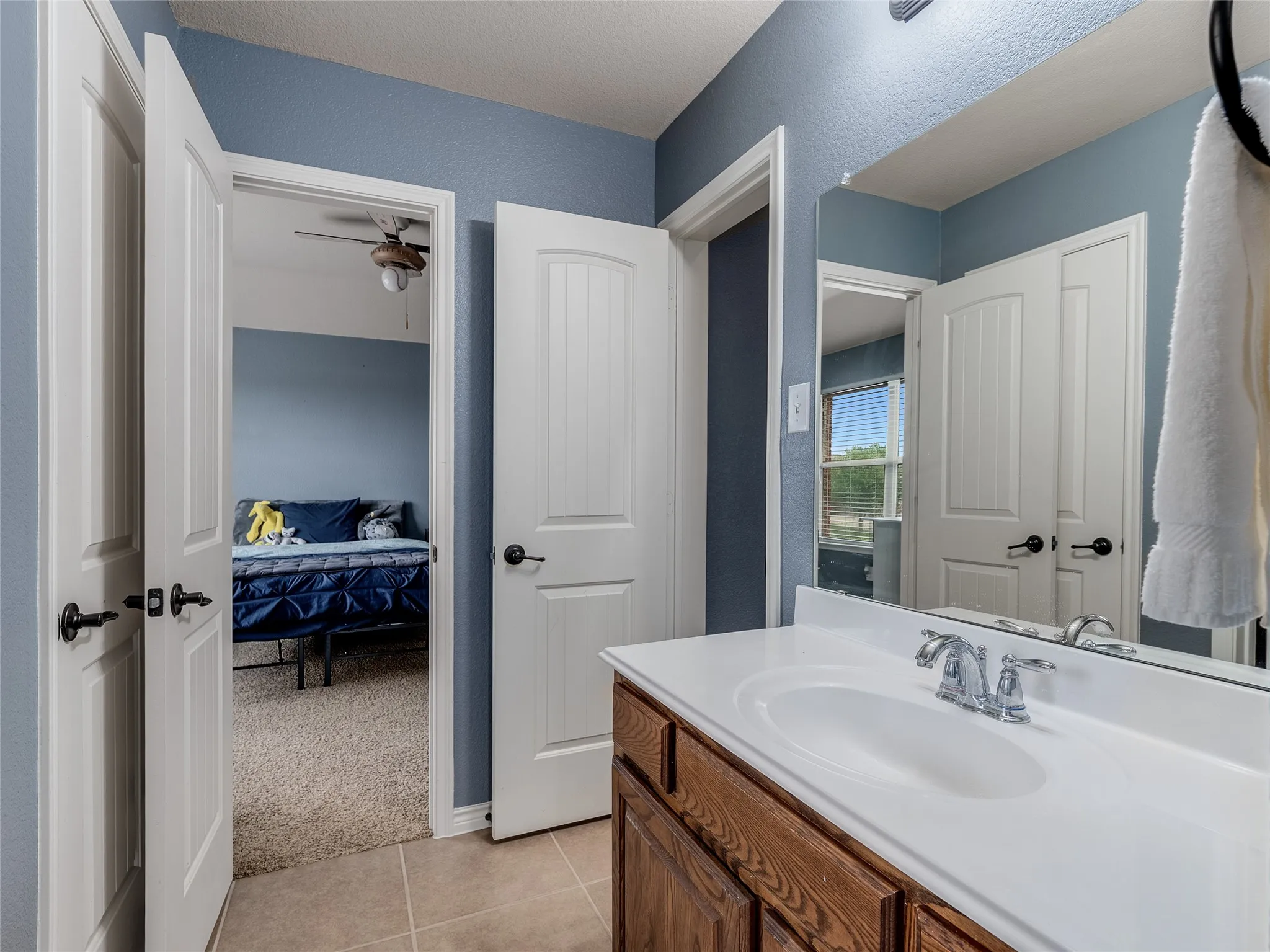 Single Family Residence For Sale in Collin County , 5732 Chateau Drive, Sachse, Texas 75048, 5 Bedroom, 4 Bathroom, 2 Garage spaces, 3,755 Sqft, built in 2010, mls#21406788, Real Estate Agent in Sachse, Homes For Sale in Collin county, Homes For Sale in Sachse, Realtor in Sachse Texas, Real Estate Brokerage Independent Realty Texas, Luminita Cordes Realtor