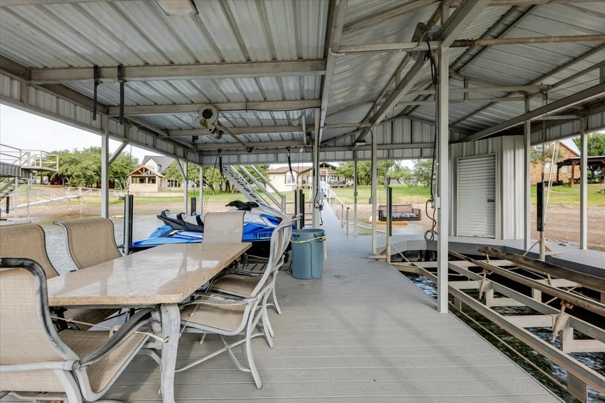 Single Family Residence For Sale in Palo Pinto County , 1012 Robin Lane, Possum Kingdom Lake, Texas 76449, 5 Bedroom, 4 Bathroom, Garage spaces, 2,058 Sqft, built in 1975, mls#21401516, Real Estate Agent in Possum Kingdom Lake, Homes For Sale in Palo Pinto county, Homes For Sale in Possum Kingdom Lake, Realtor in Possum Kingdom Lake Texas, Real Estate Brokerage Independent Realty Texas, Luminita Cordes Realtor