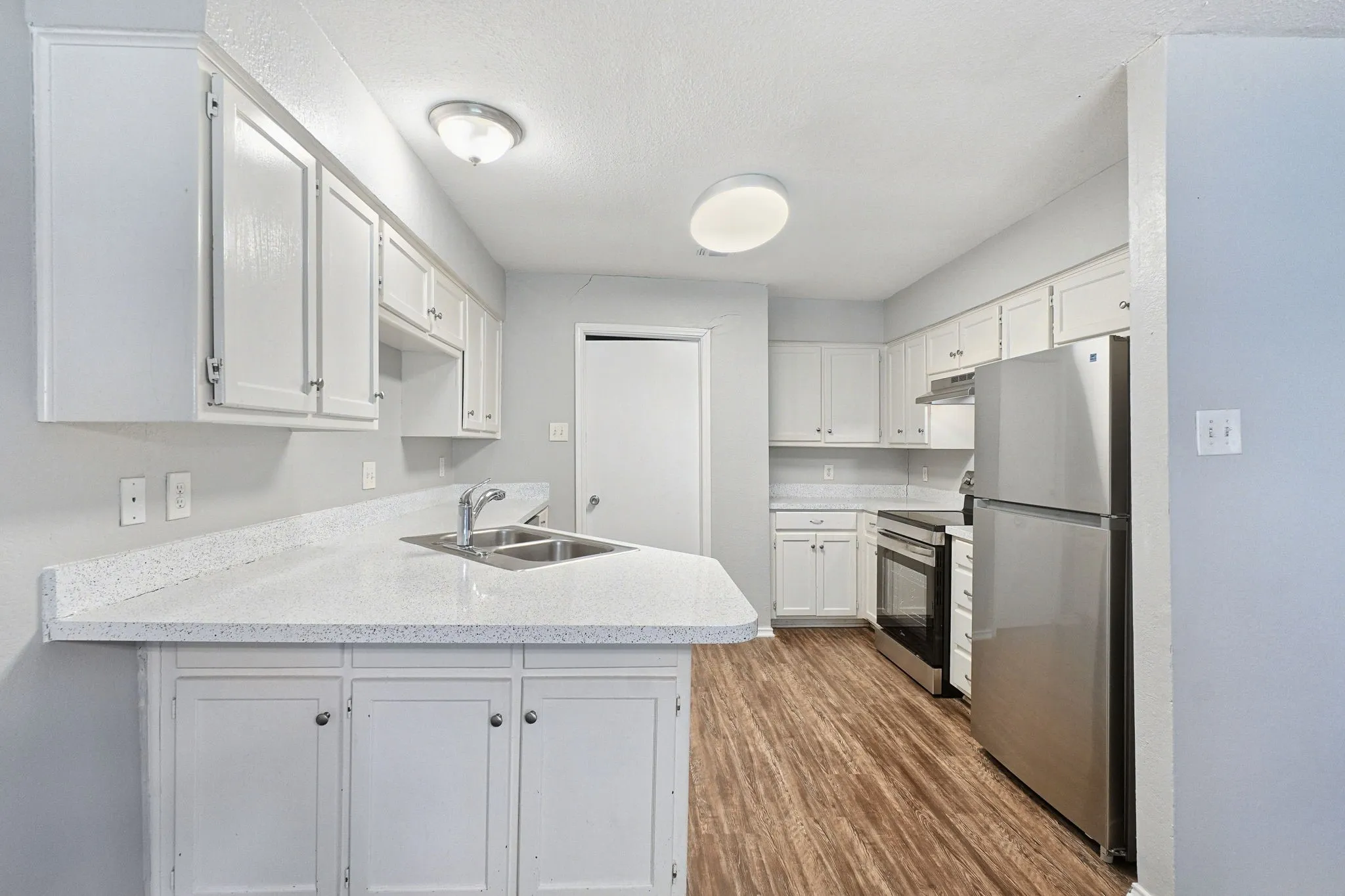 Single Family Residence For Sale in Tarrant County , 6000 Lavaca Drive, Arlington, Texas 76018, 3 Bedroom, 2 Bathroom, 2 Garage spaces, 1,559 Sqft, built in 1989, mls#21406624, Real Estate Agent in Arlington, Homes For Sale in Tarrant county, Homes For Sale in Arlington, Realtor in Arlington Texas, Real Estate Brokerage Independent Realty Texas, Luminita Cordes Realtor