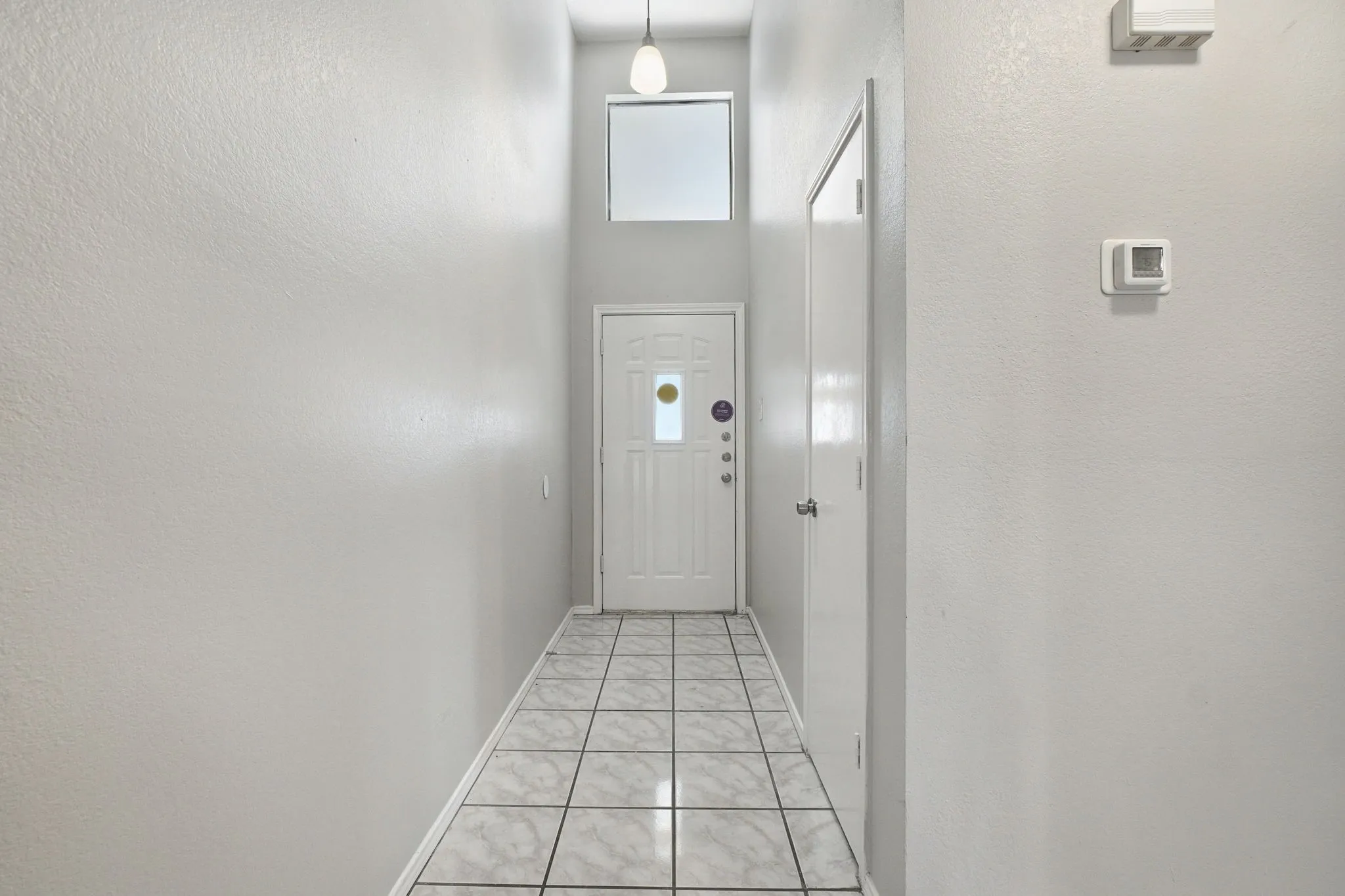 Single Family Residence For Sale in Tarrant County , 6000 Lavaca Drive, Arlington, Texas 76018, 3 Bedroom, 2 Bathroom, 2 Garage spaces, 1,559 Sqft, built in 1989, mls#21406624, Real Estate Agent in Arlington, Homes For Sale in Tarrant county, Homes For Sale in Arlington, Realtor in Arlington Texas, Real Estate Brokerage Independent Realty Texas, Luminita Cordes Realtor