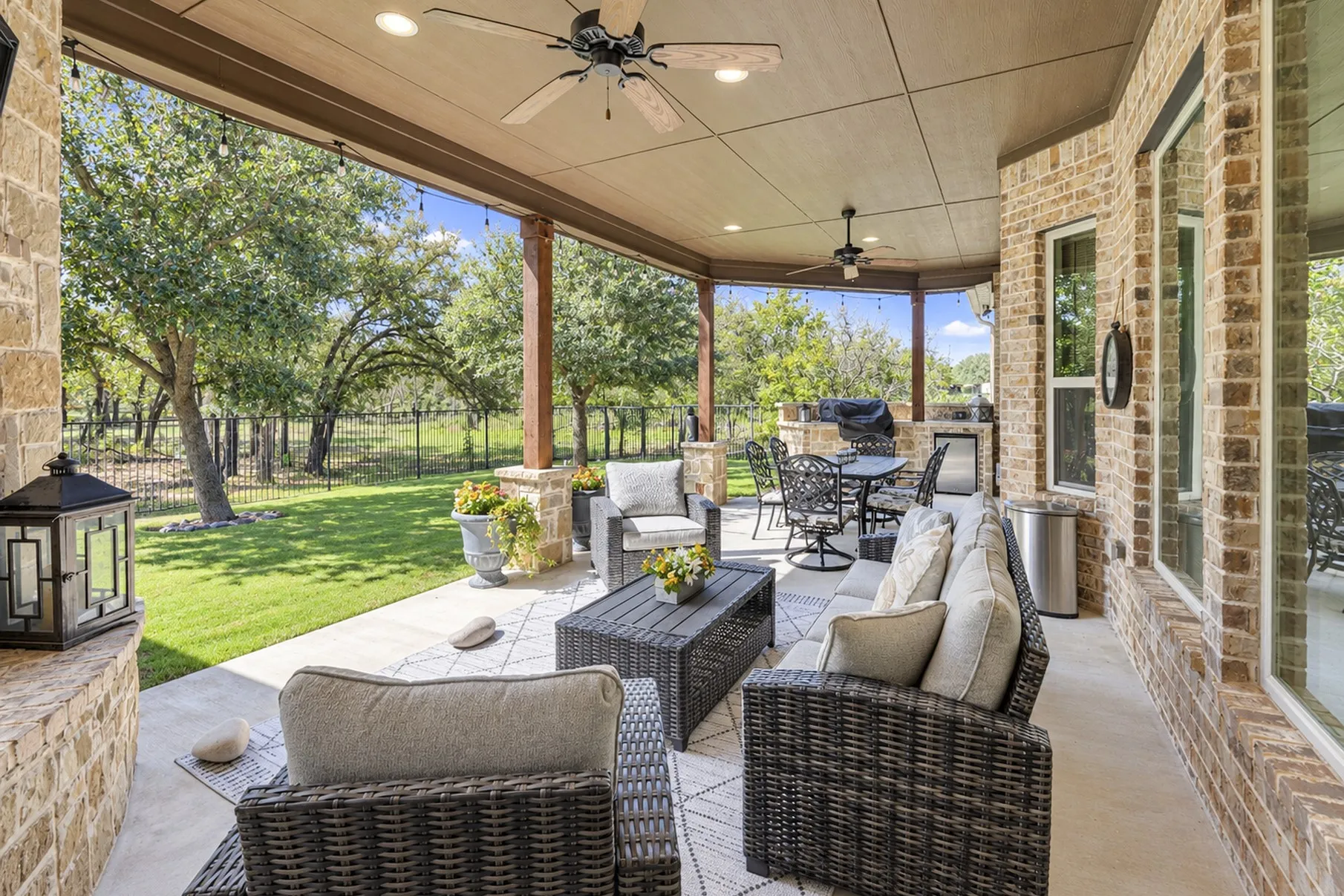 Single Family Residence For Sale in Tarrant County , 9100 Northampton Drive, North Richland Hills, Texas 76182, 4 Bedroom, 4 Bathroom, 3 Garage spaces, 3,215 Sqft, built in 2016, mls#21374055, Real Estate Agent in North Richland Hills, Homes For Sale in Tarrant county, Homes For Sale in North Richland Hills, Realtor in North Richland Hills Texas, Real Estate Brokerage Independent Realty Texas, Luminita Cordes Realtor