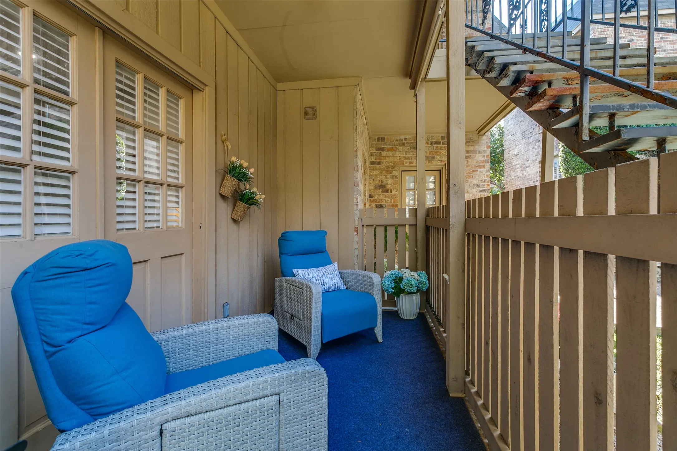 Condominium For Sale in Tarrant County , 4413 Bellaire Dr S 104S, Fort Worth, Texas 76109, 2 Bedroom, 2 Bathroom, Garage spaces, 1,149 Sqft, built in 1972, mls#21405140, Real Estate Agent in Fort Worth, Homes For Sale in Tarrant county, Homes For Sale in Fort Worth, Realtor in Fort Worth Texas, Real Estate Brokerage Independent Realty Texas, Luminita Cordes Realtor